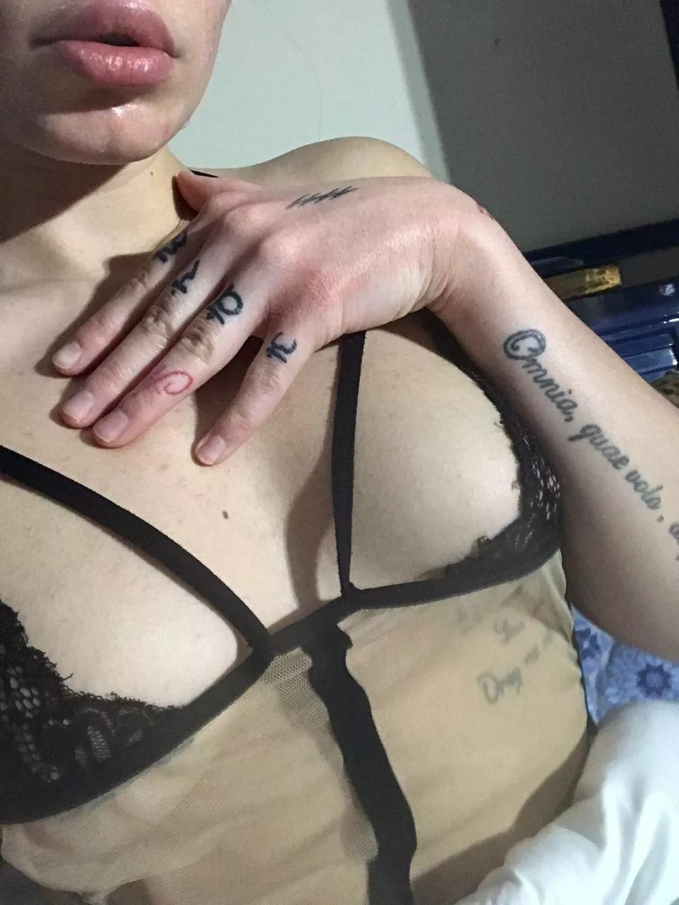 want to cum on my pale skin?