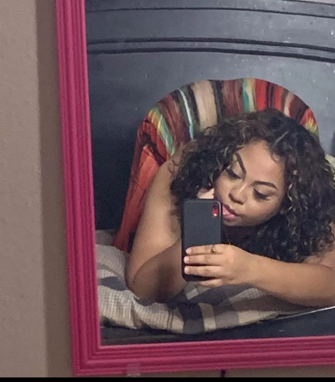 Follow me thick curly head Latina ðŸ¥°ðŸ’™