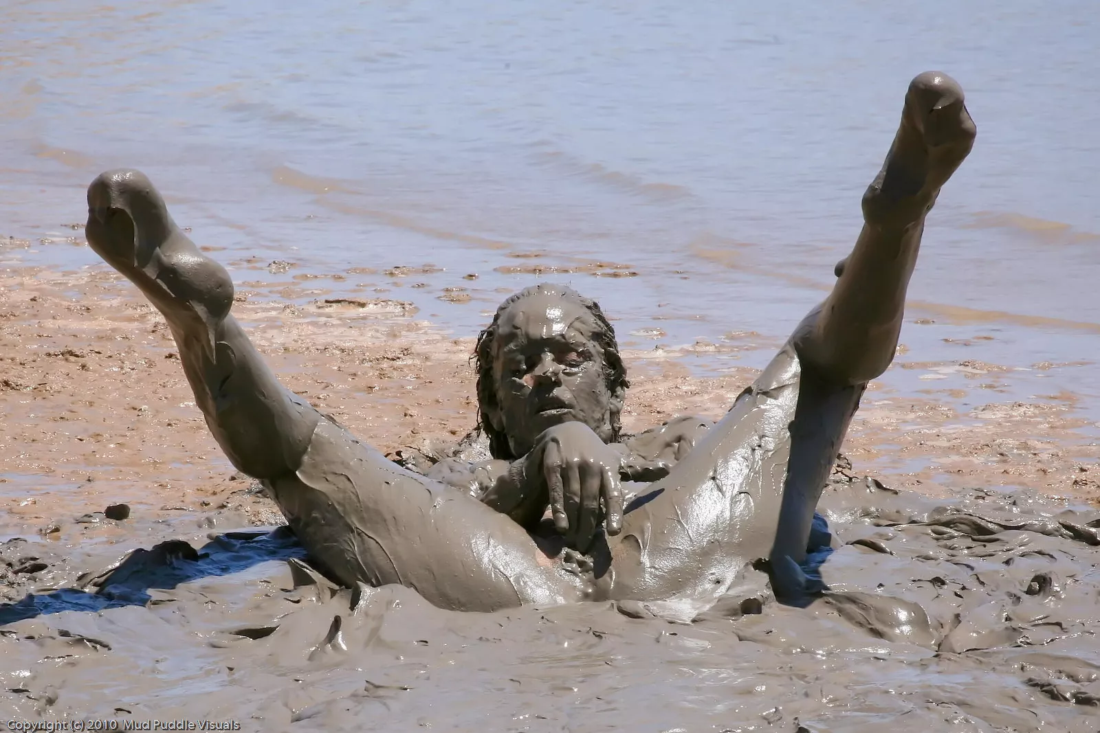 Jessica Marsh rubbing one off in mud