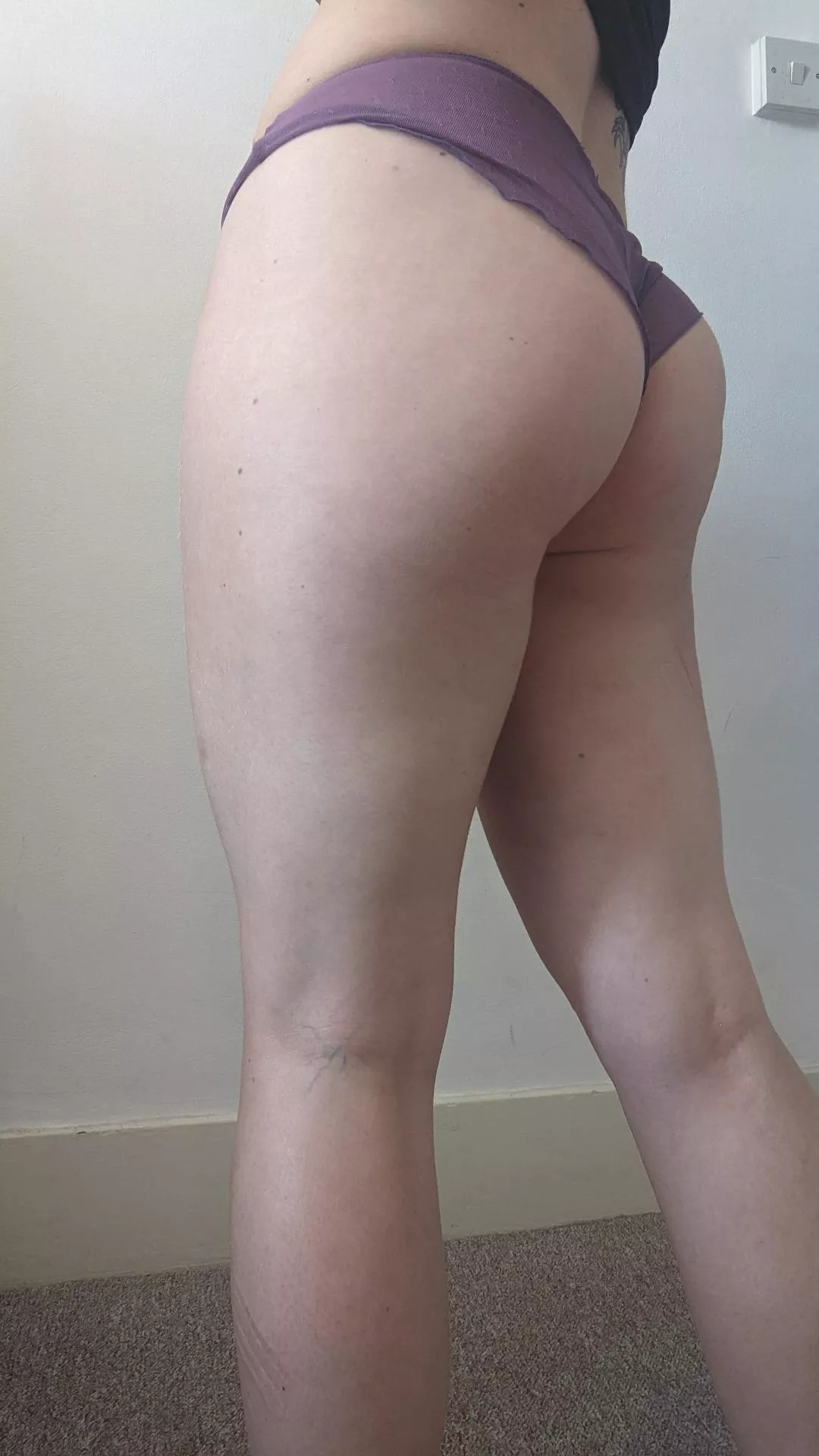 short girl squishy booty