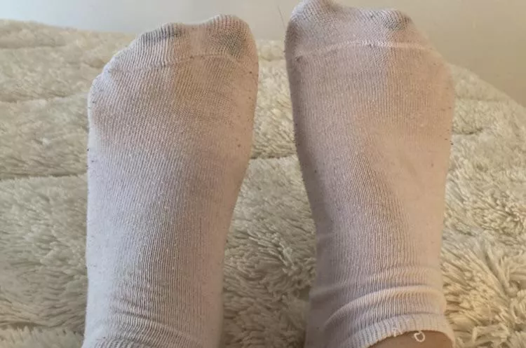 Would you sniff my dirty socks? 😫