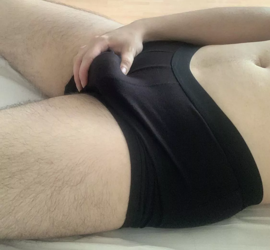 you like this teen body and morning bulge?:)