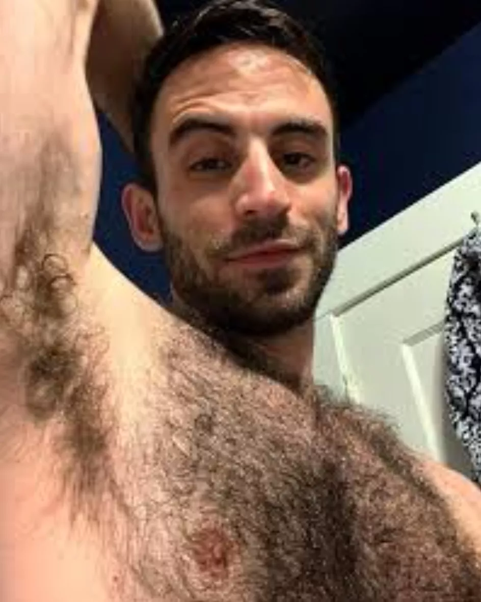 HAIRY MALE ARMPIT