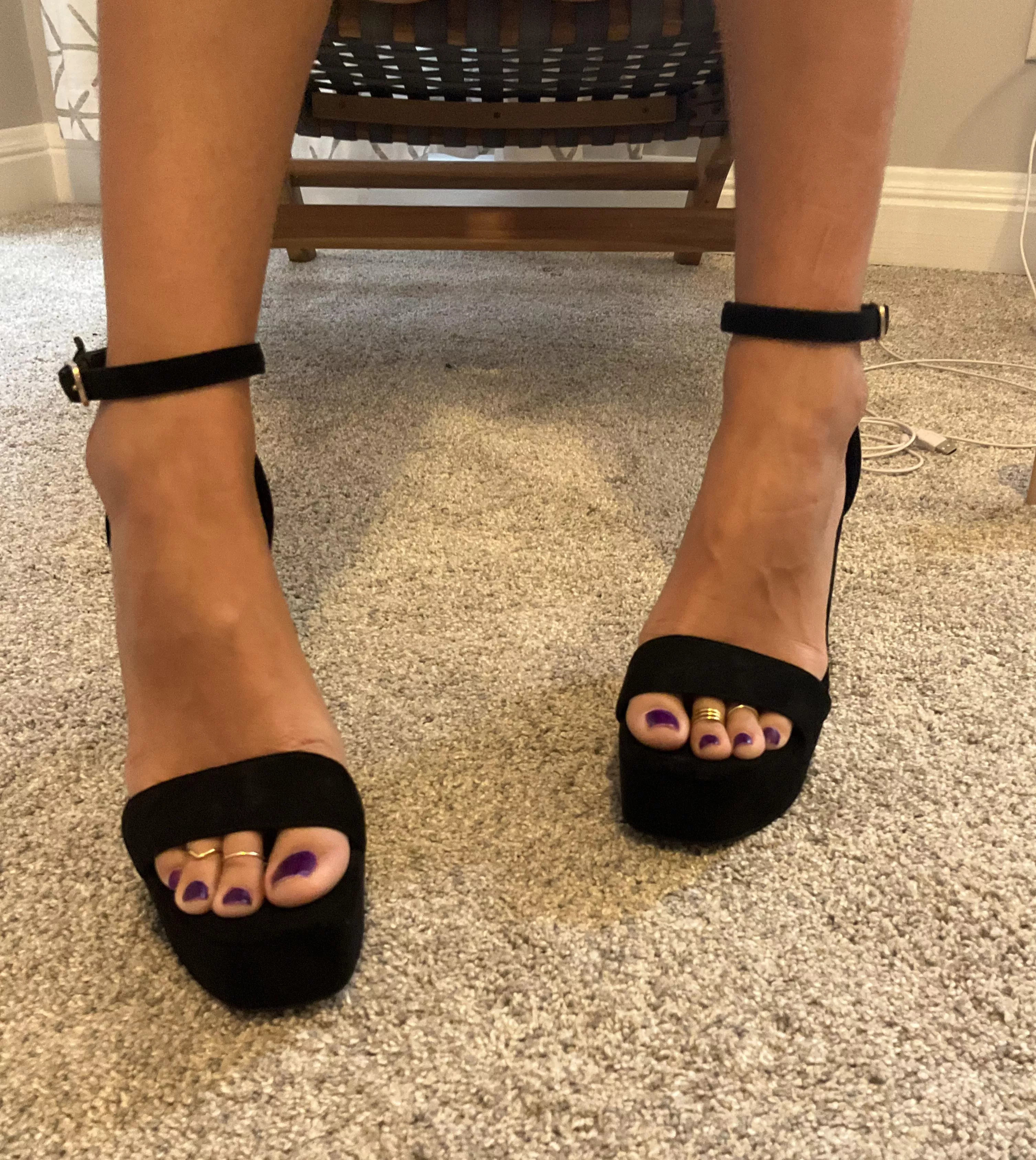 Hope you like my heels & veins.