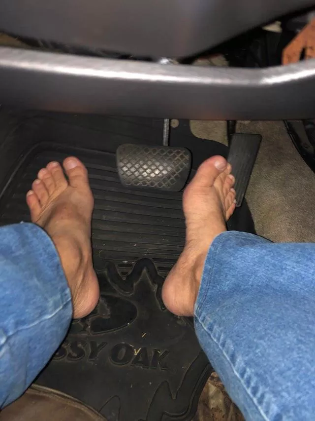 I need a passenger to take care of my feet !