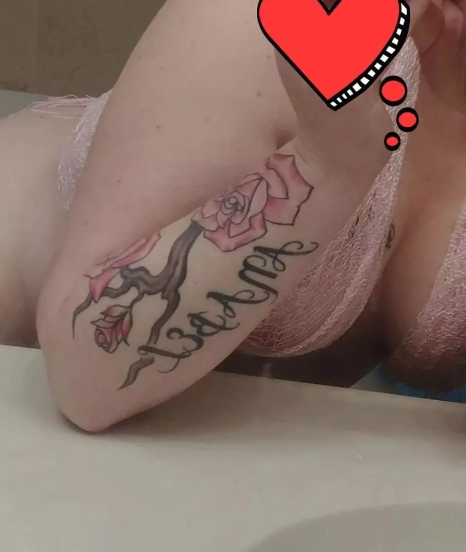 so horny and lonely can we share some nudes ?