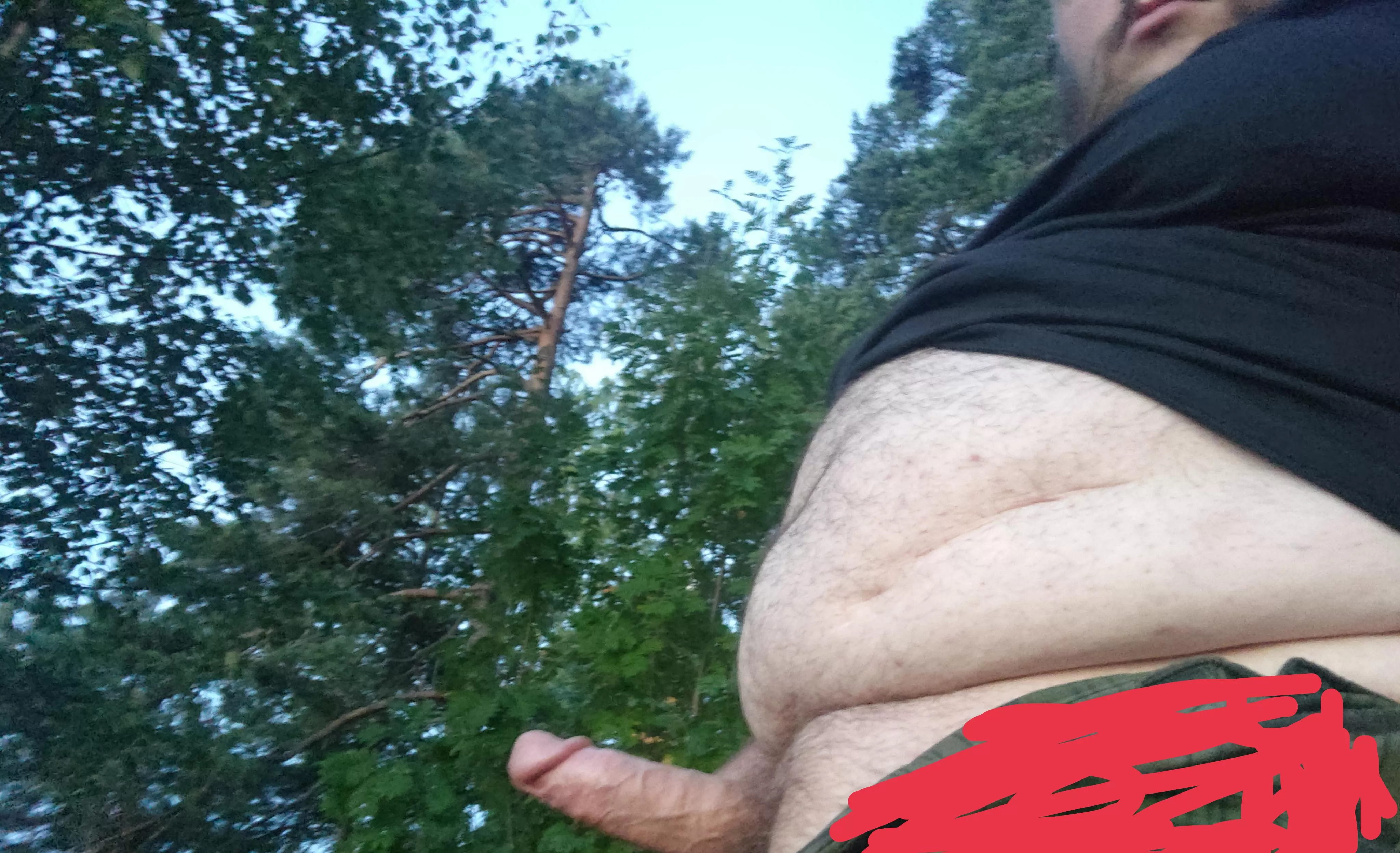 thanks for the warm welcome. enjoy this outdoor shot. dm's open