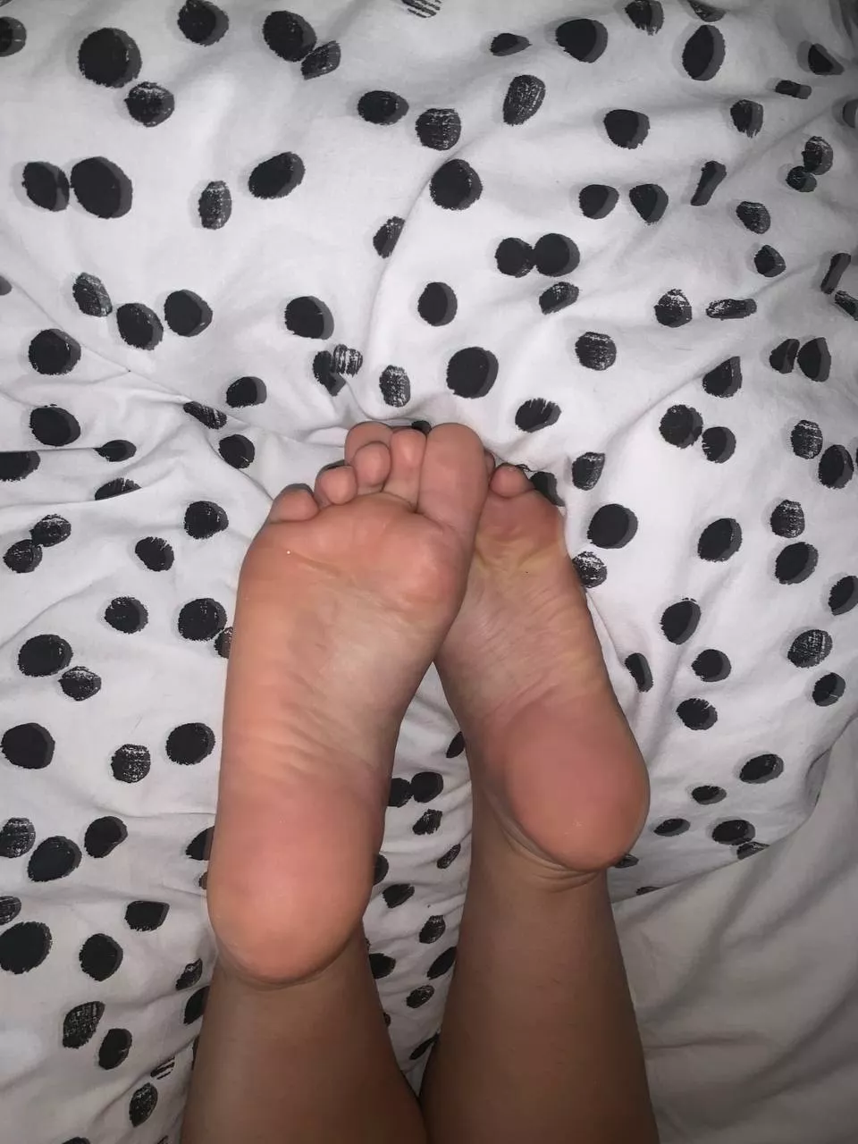 who wants to sniff them? DM ME.