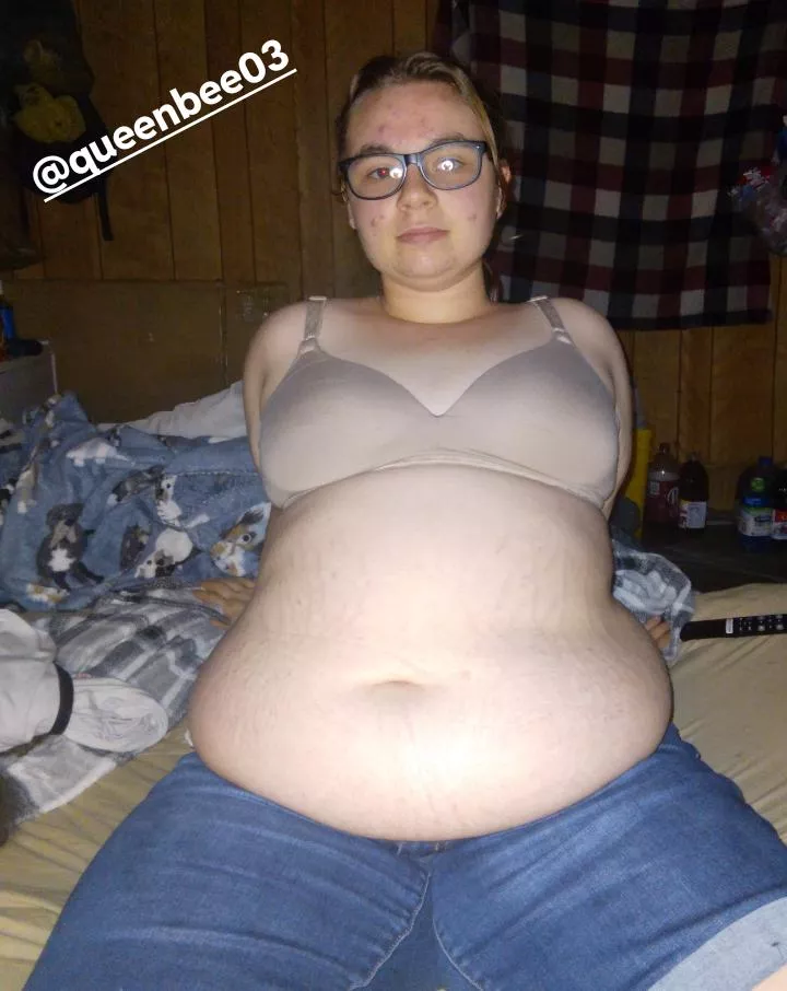 19 yr old, BBW🤤hot and horny🥵 always open to customs and getting to know my sexy fans😍solo bbw 🔥dildo content🔥 lingerie🔥 dancing🔥 feet and more