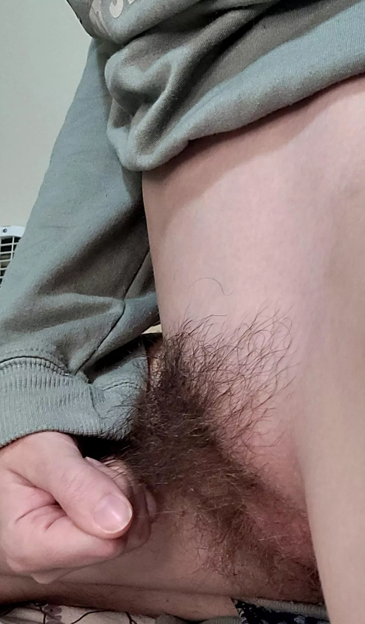 I love grinding my hairy pussy on men who aren't afraid of natural women!