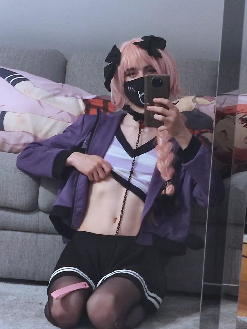 More belly in Astolfo cosplay? UwU