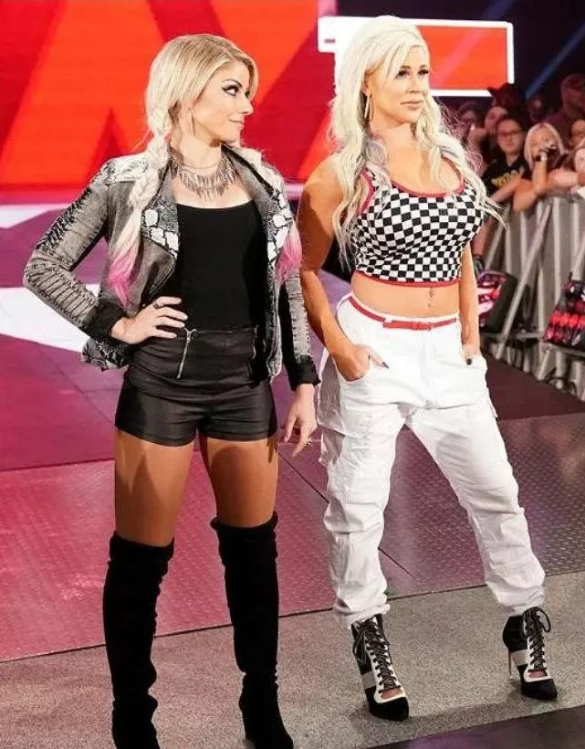 Poor Alexa looking embarrassed next to busty DDana