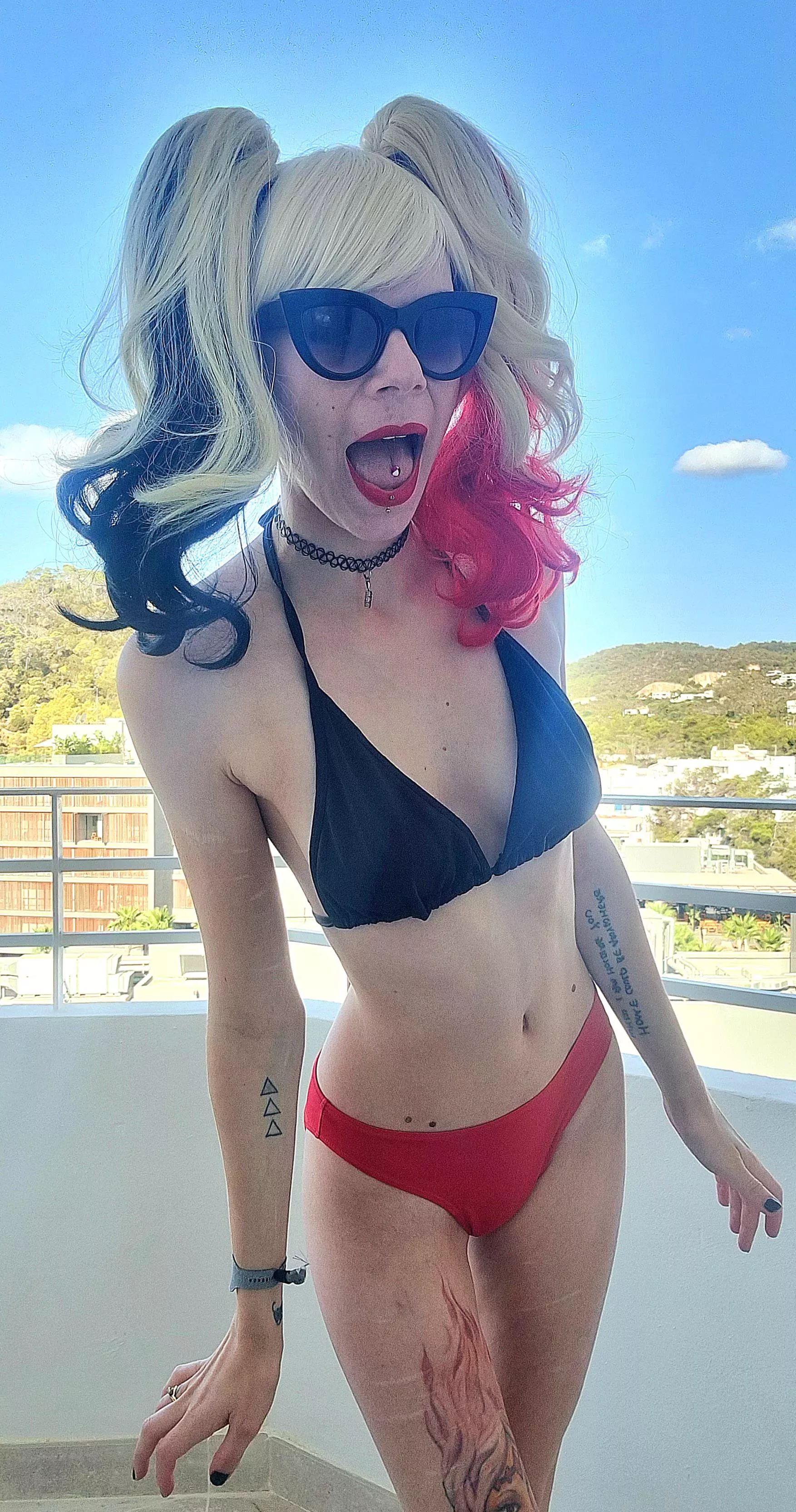 Harley on holiday â¤ï¸ðŸ–¤