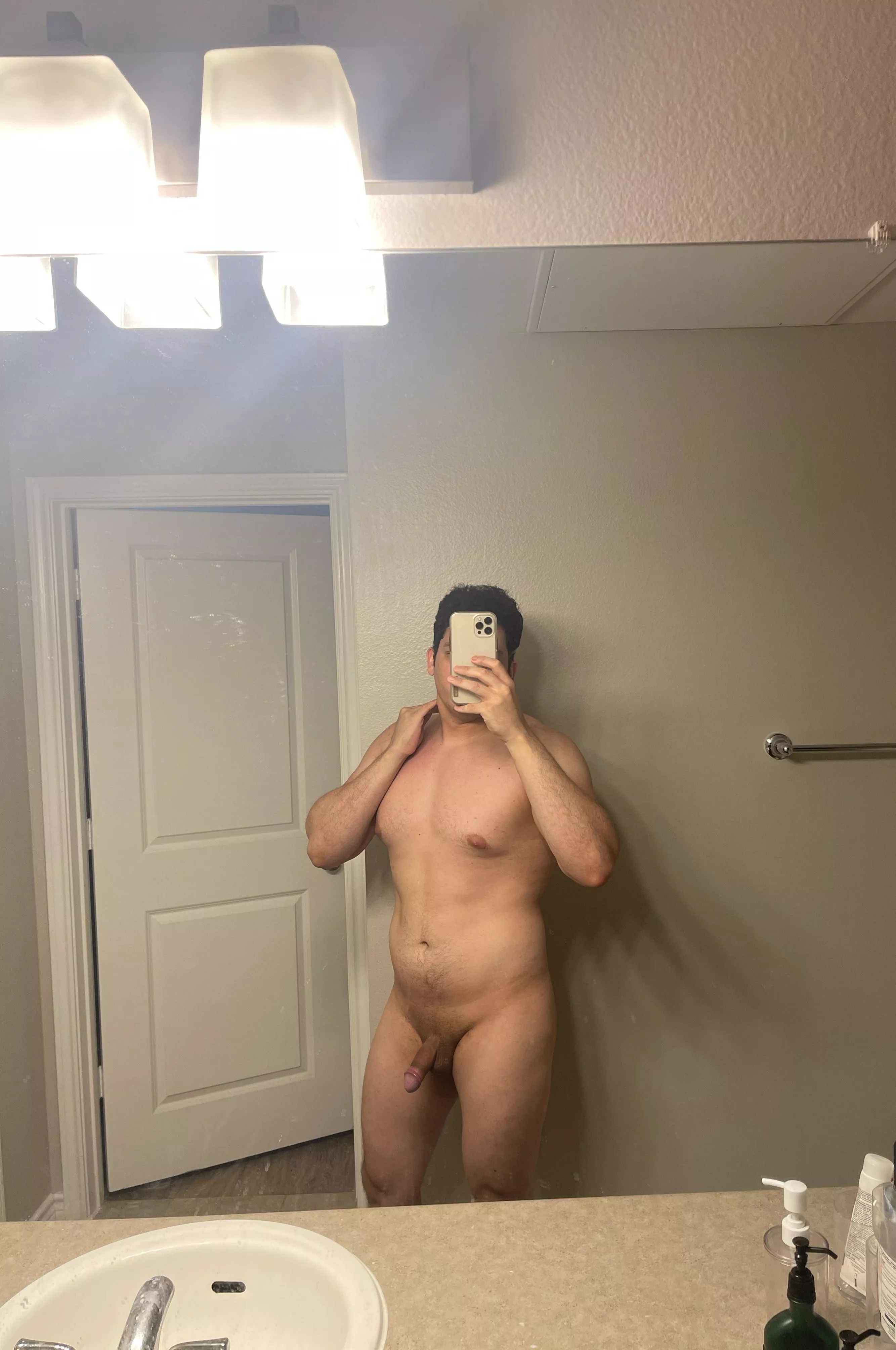 (M) wanna read honest thoughts feel free to be rude or gently