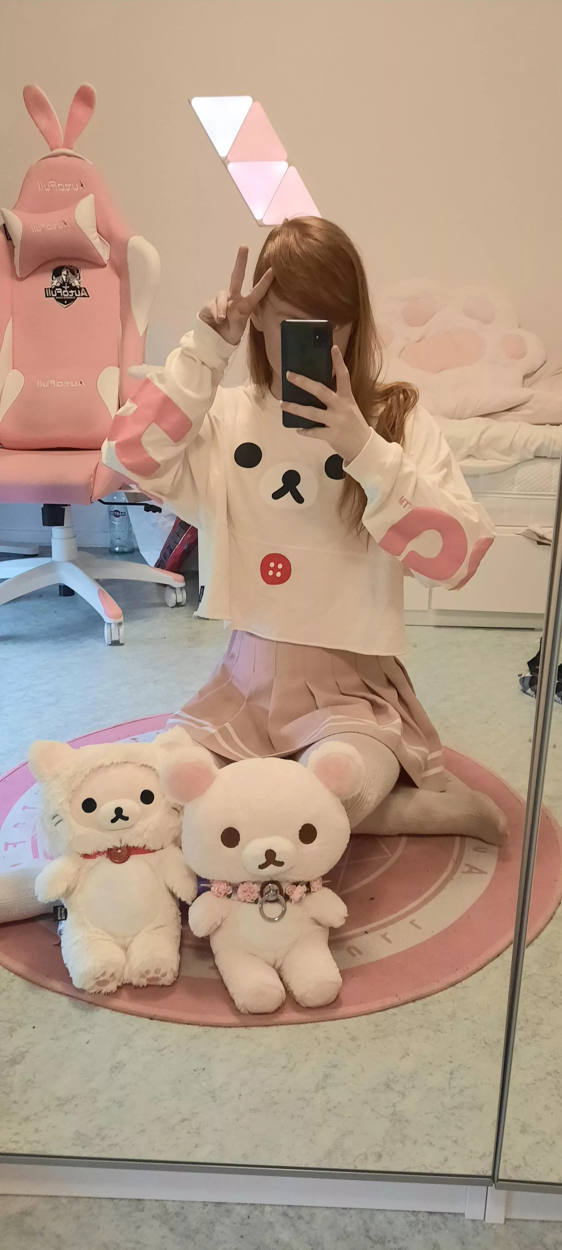 Matching top with my plushies 💕