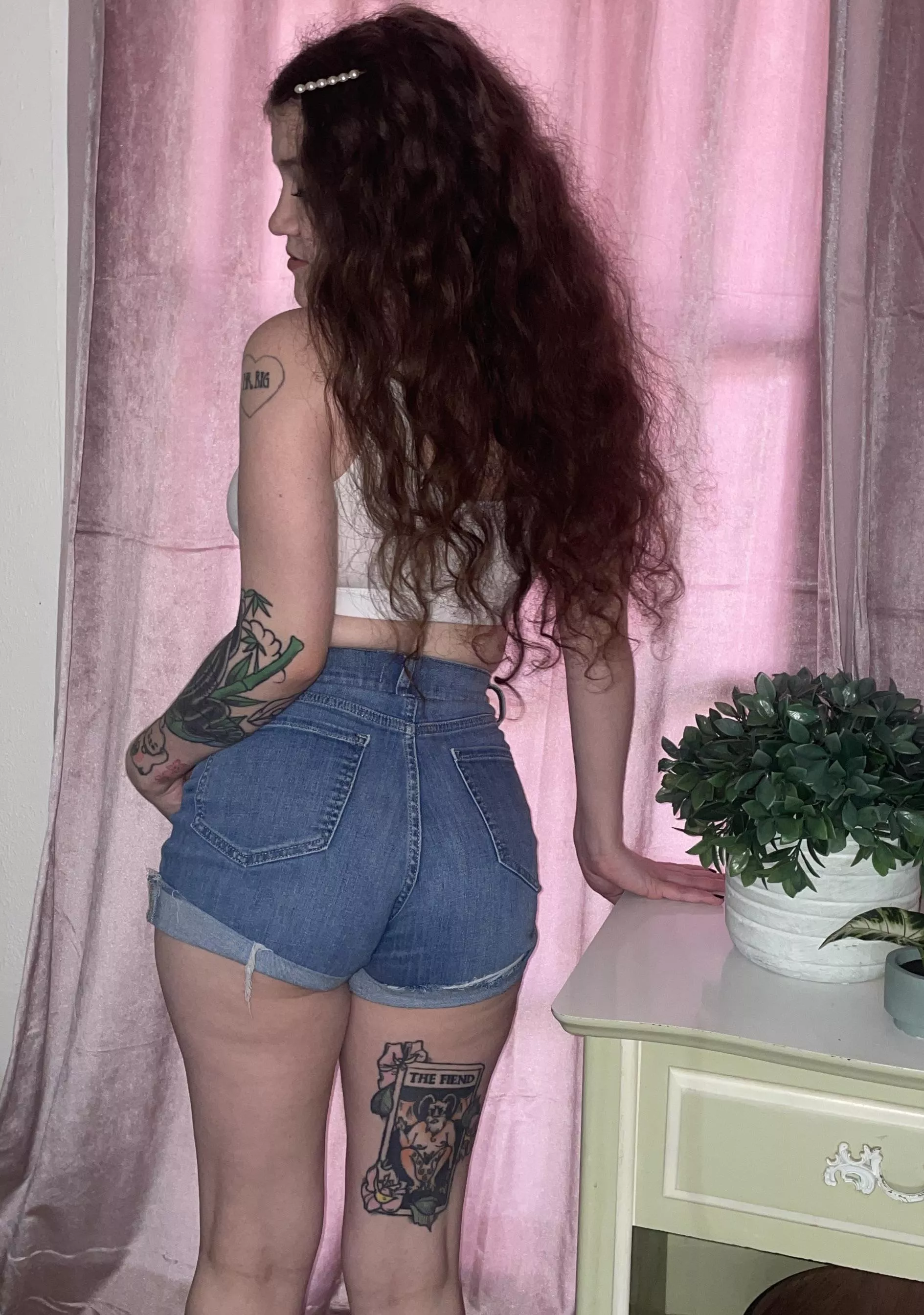 some denim booty for you ðŸ’