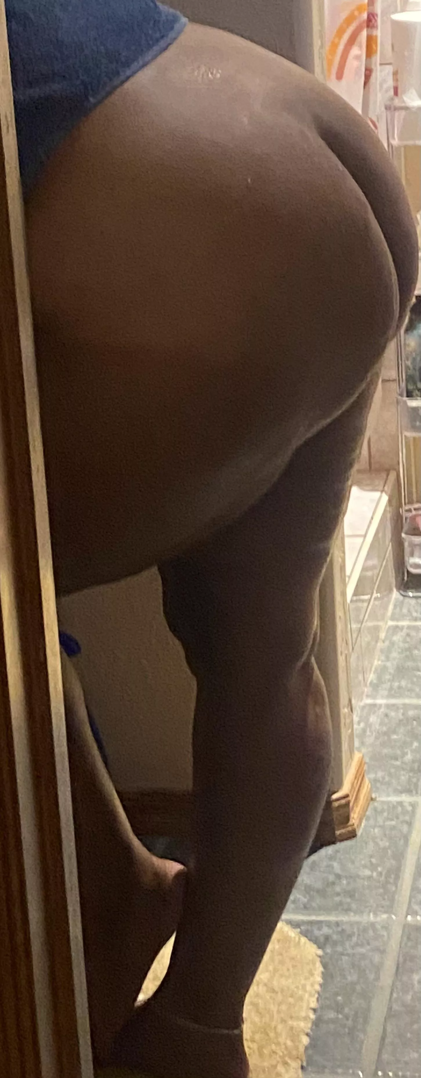 That post-shower tease.