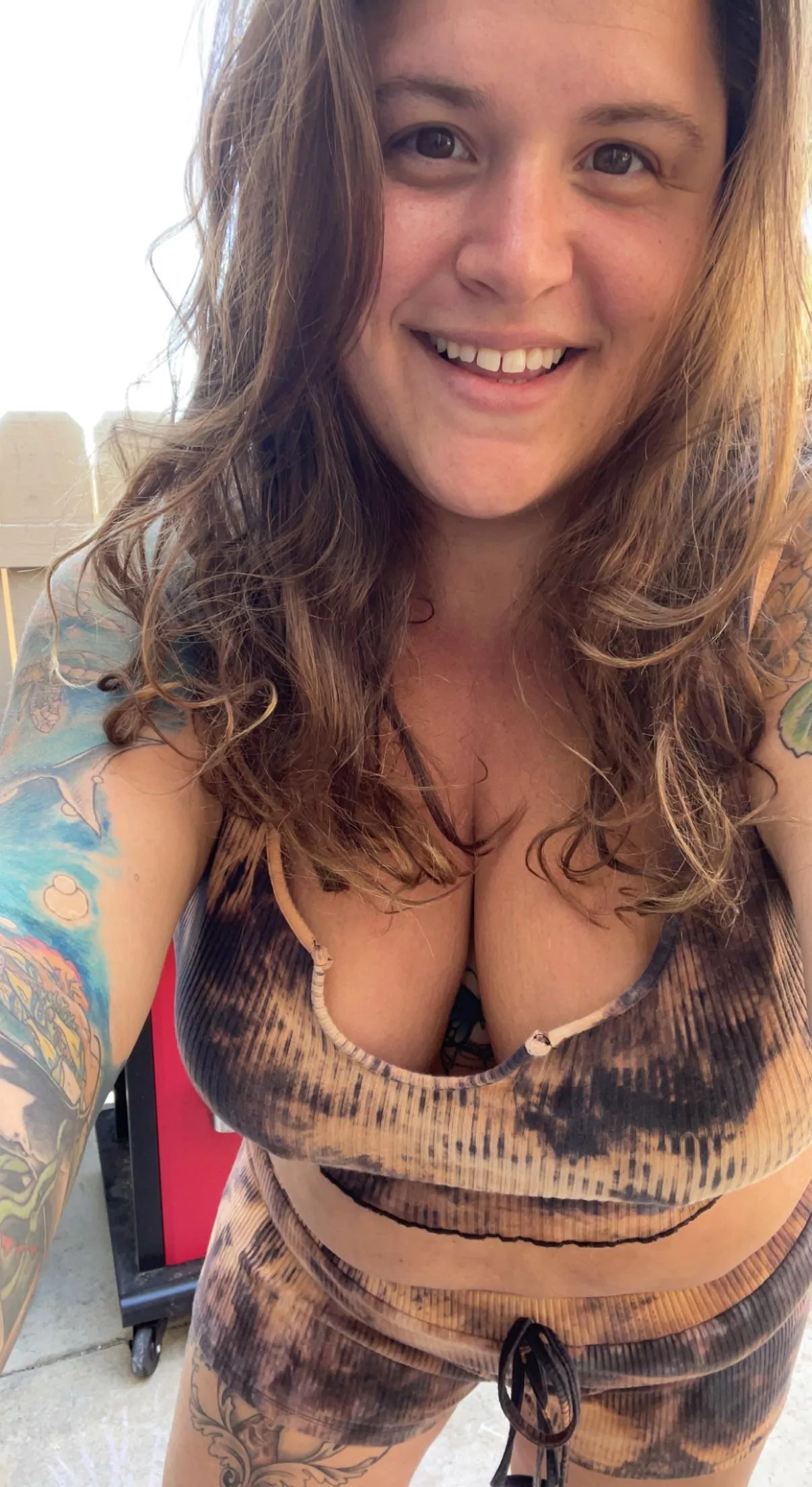 voluptuous bbw stoner covered in tattoos!