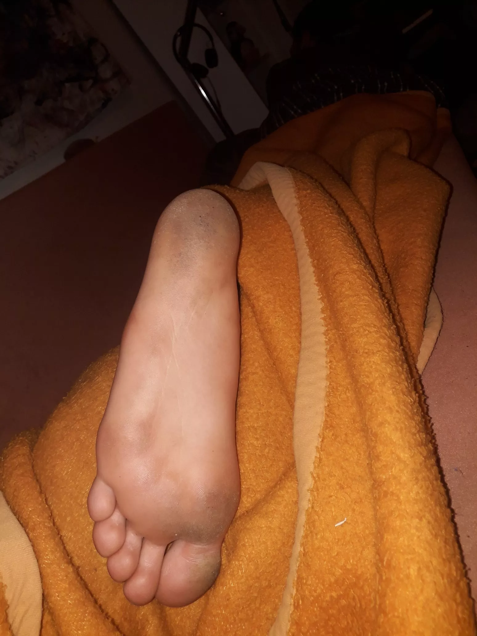 what would you do with this big male feet ?