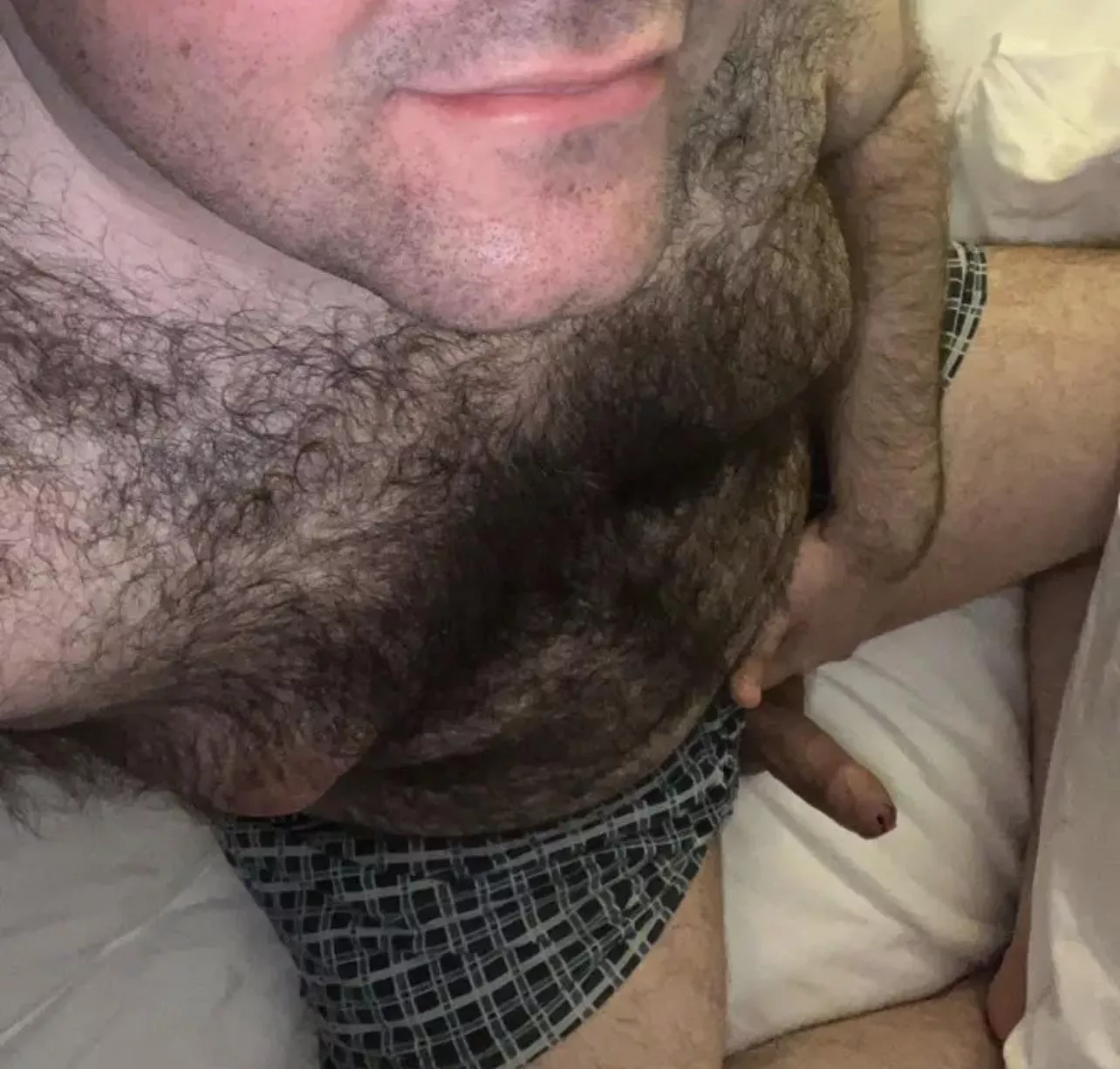 Hairy bear UK love daddies boys and chasers