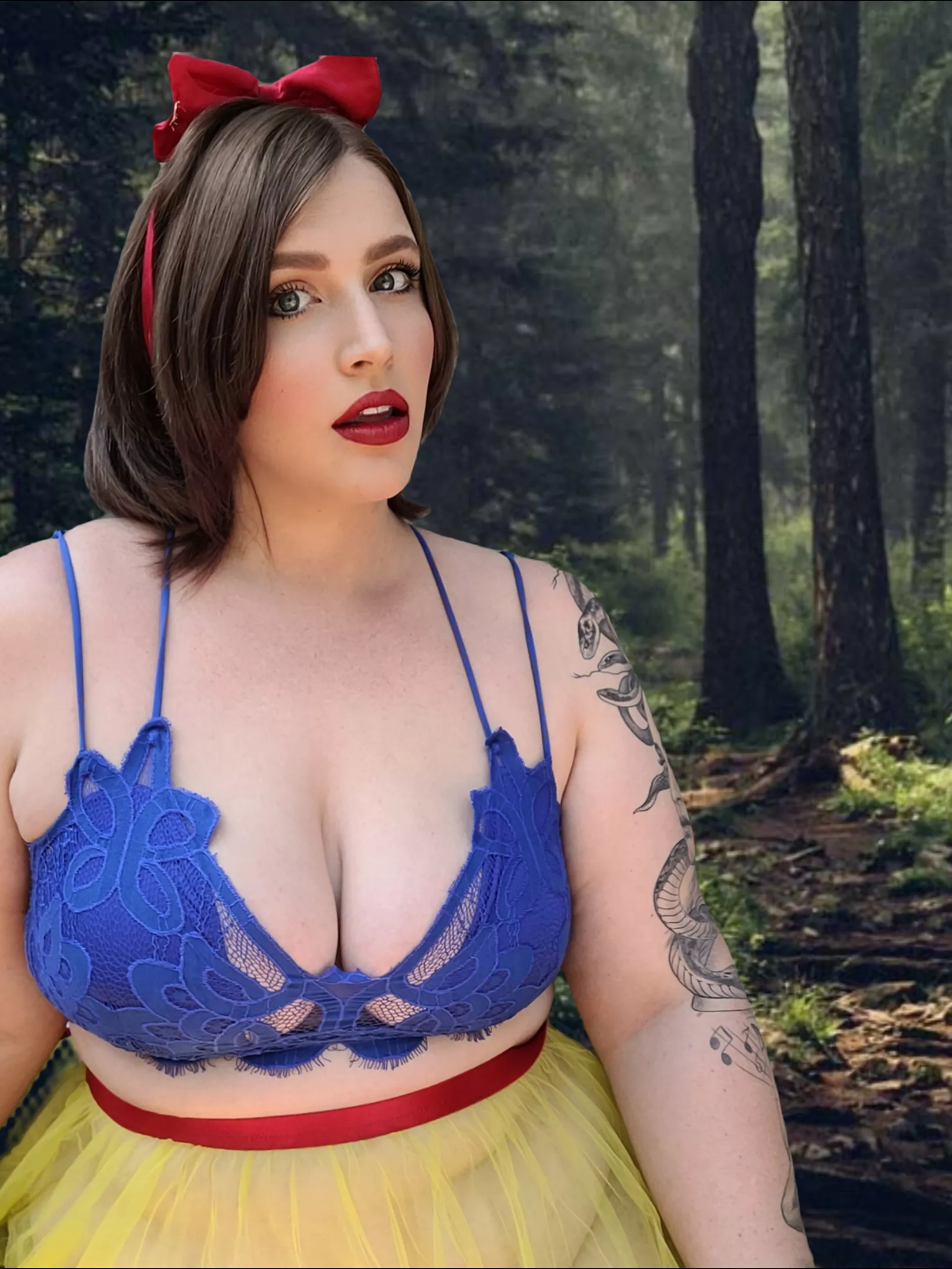 What if Snow White was a bbw mom?