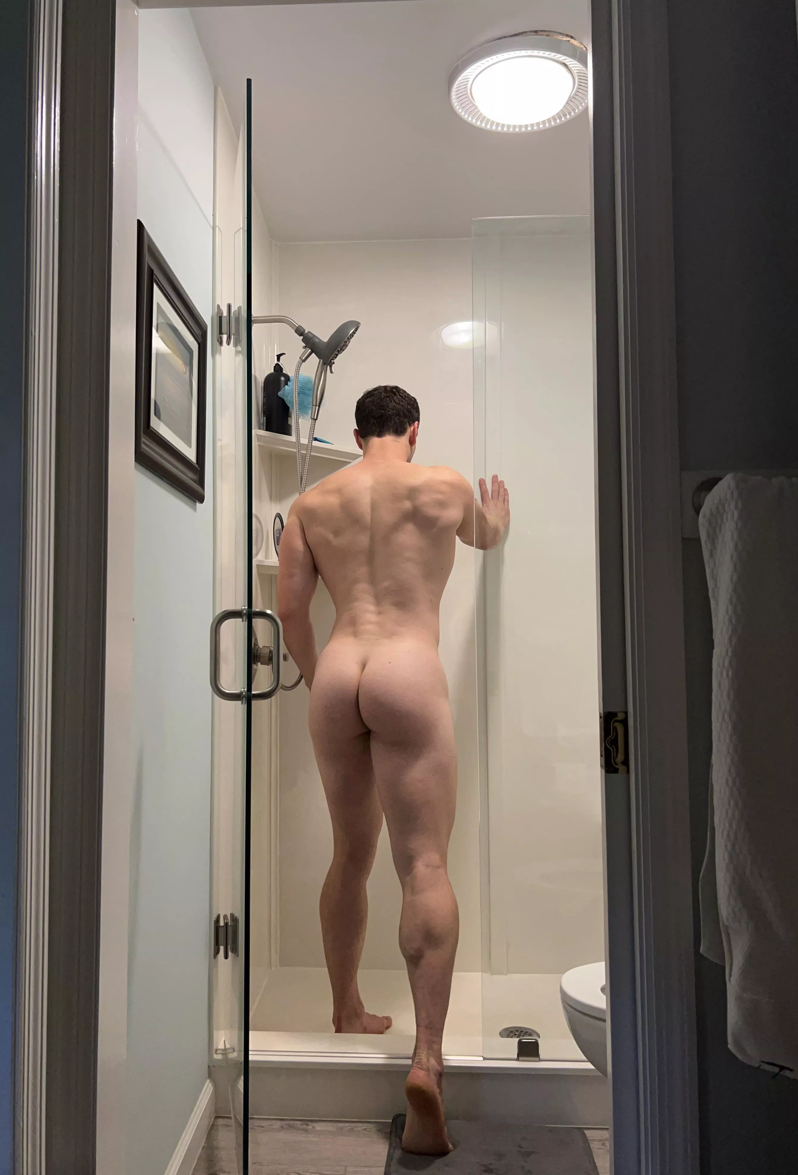 Come get some ass in the shower