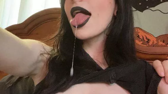 come ruin my perfect lipstick <3