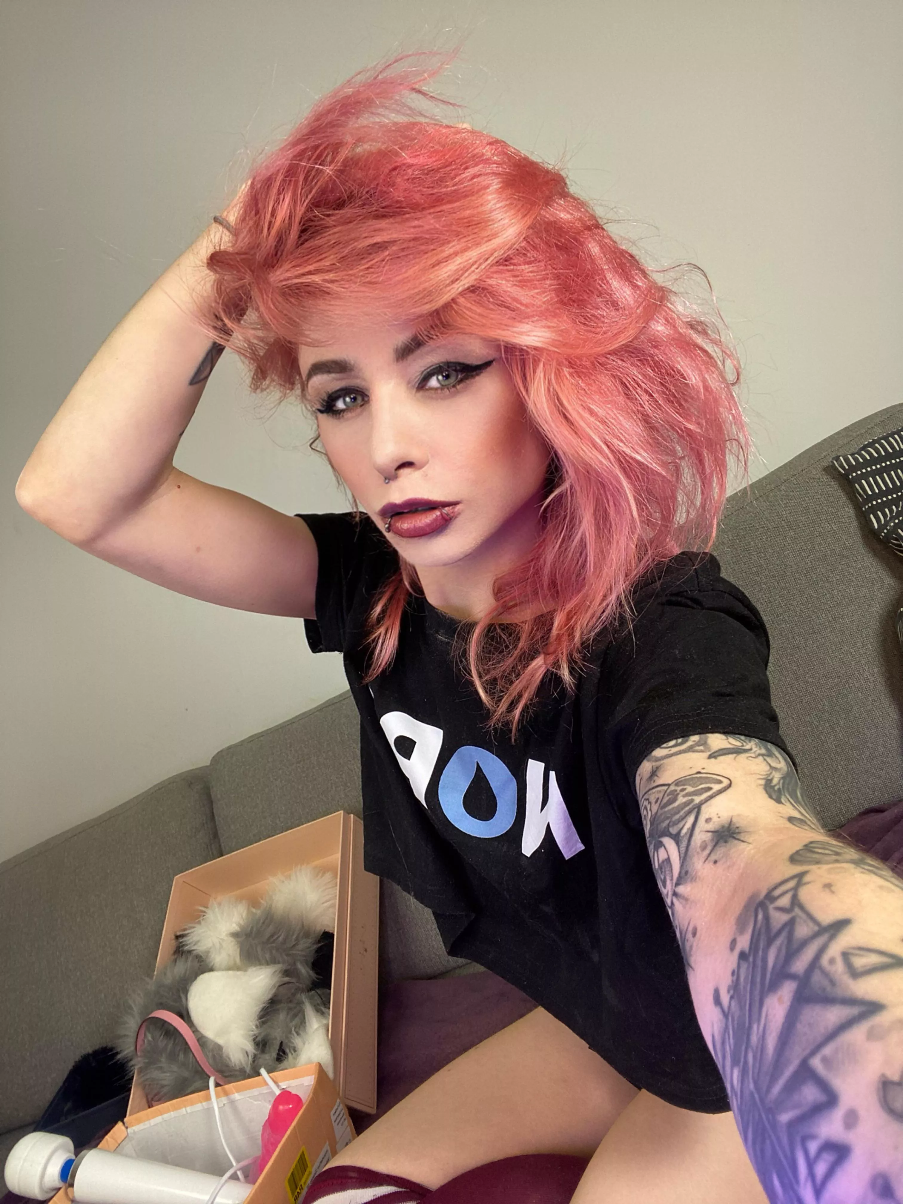 Online https://m.chaturbate.com/cloudie_x3/