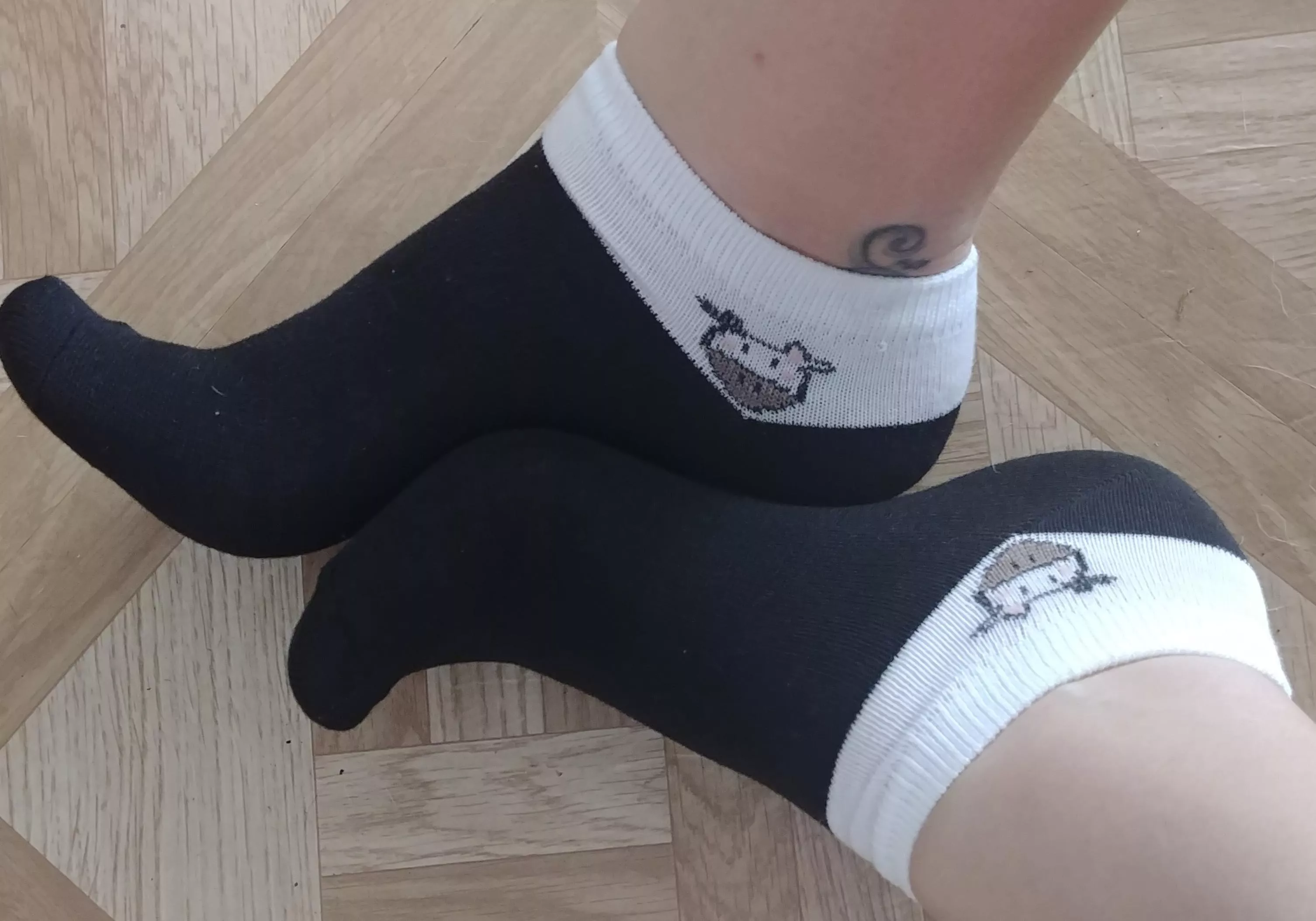 [selling] Black socks worn during my busy serving shifts!