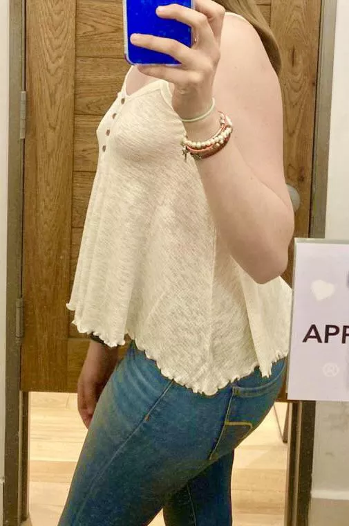 In this blouse you will see me rubbing my Milf nipples, do I have to take this one? [F]