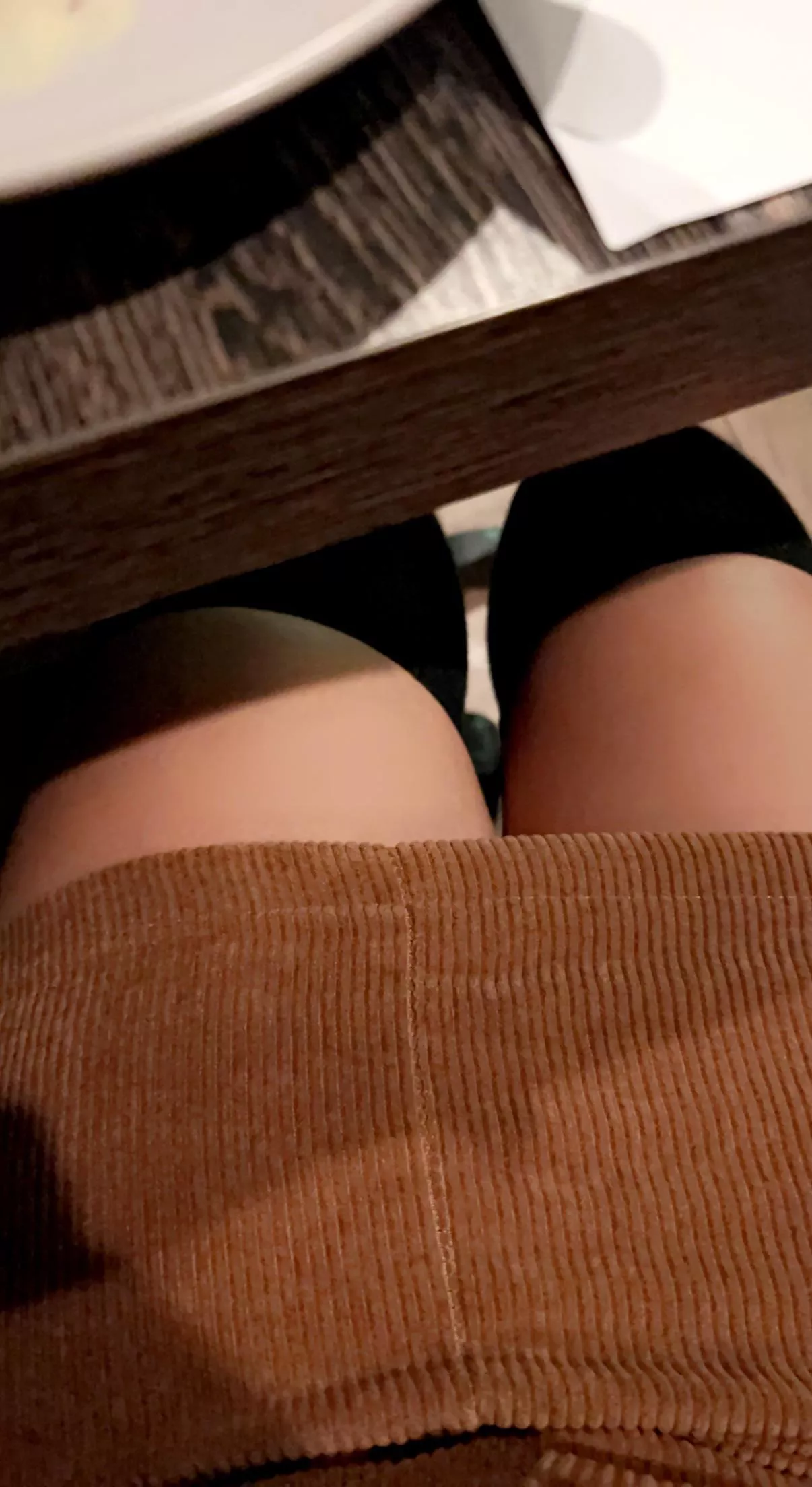 Would you eat me under the table?