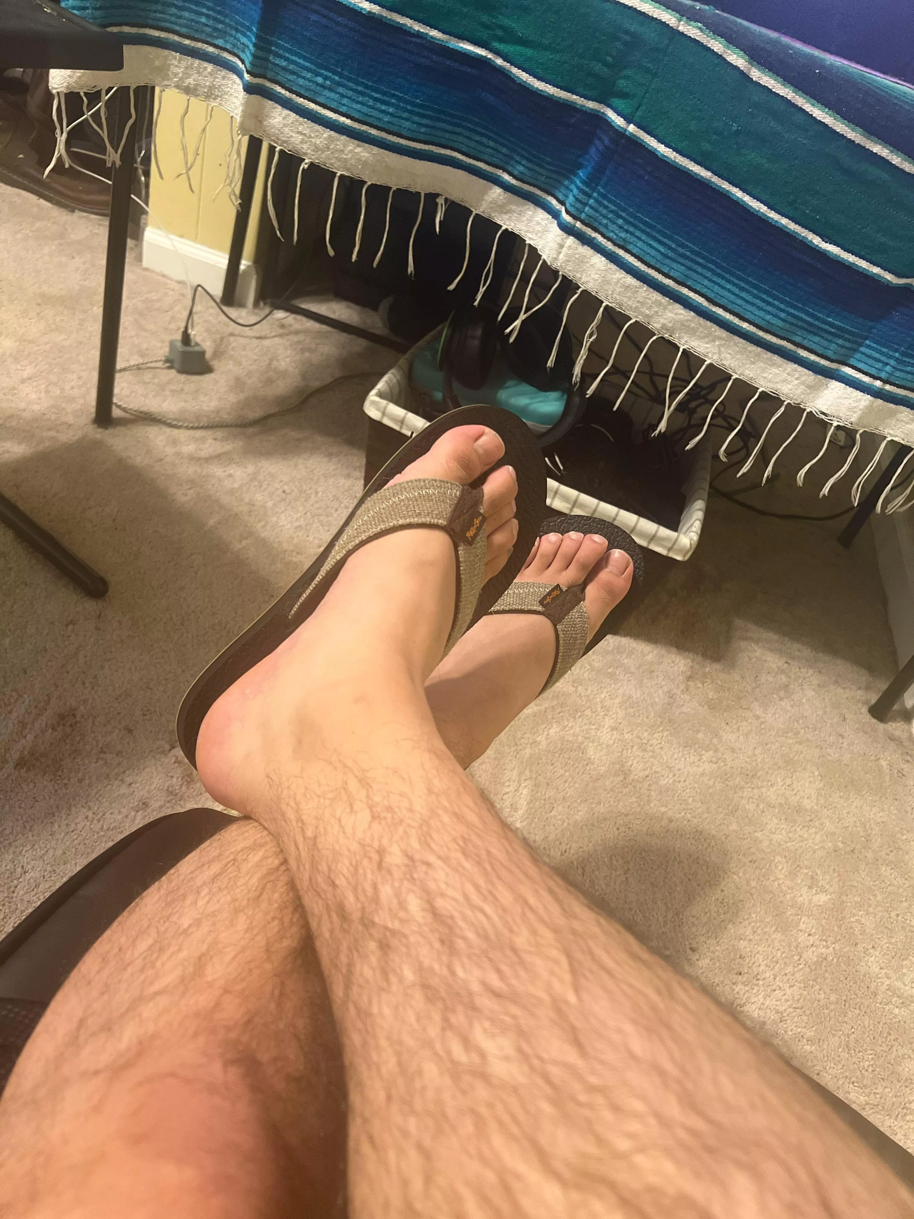 How does my feet look with sandals?