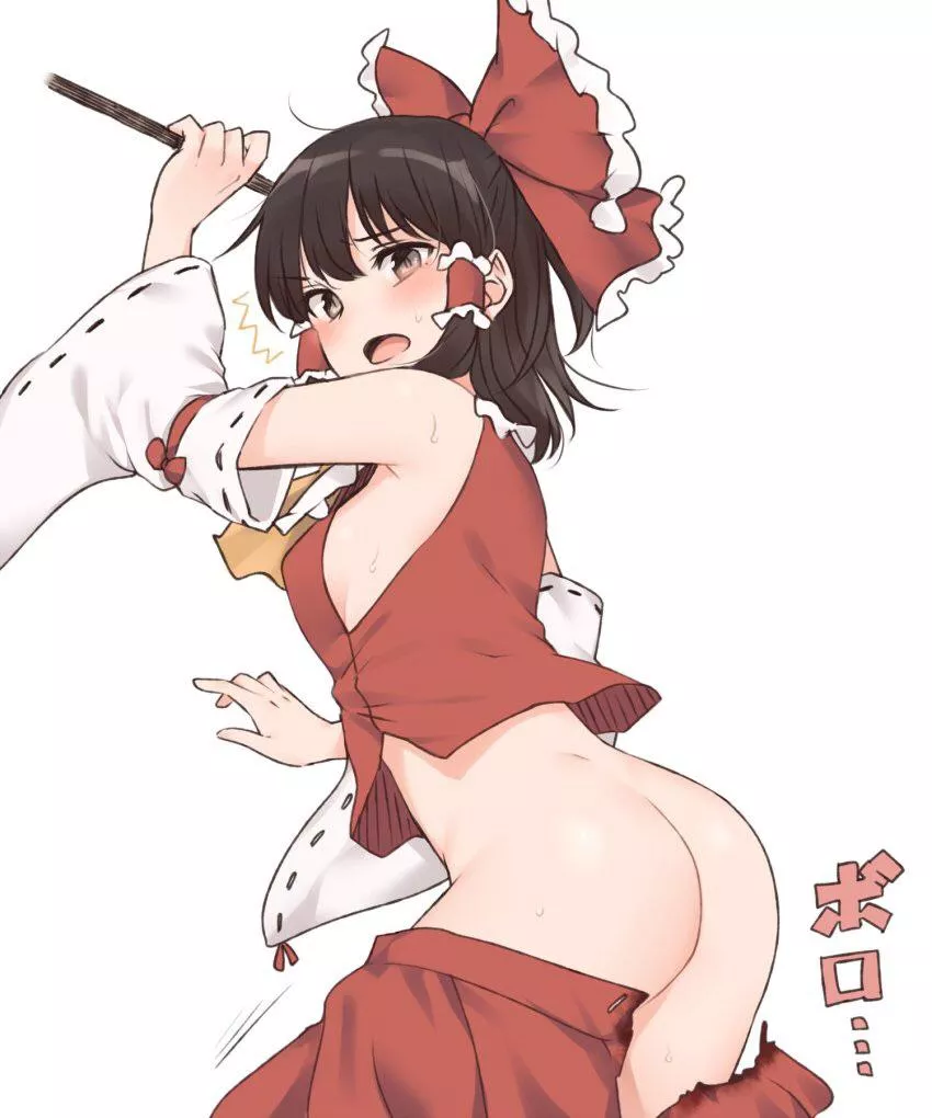 Reimuâ€™s wardrobe malfunction