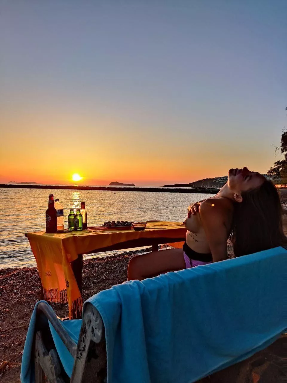 Sunset together on the beach? 🥰❤️