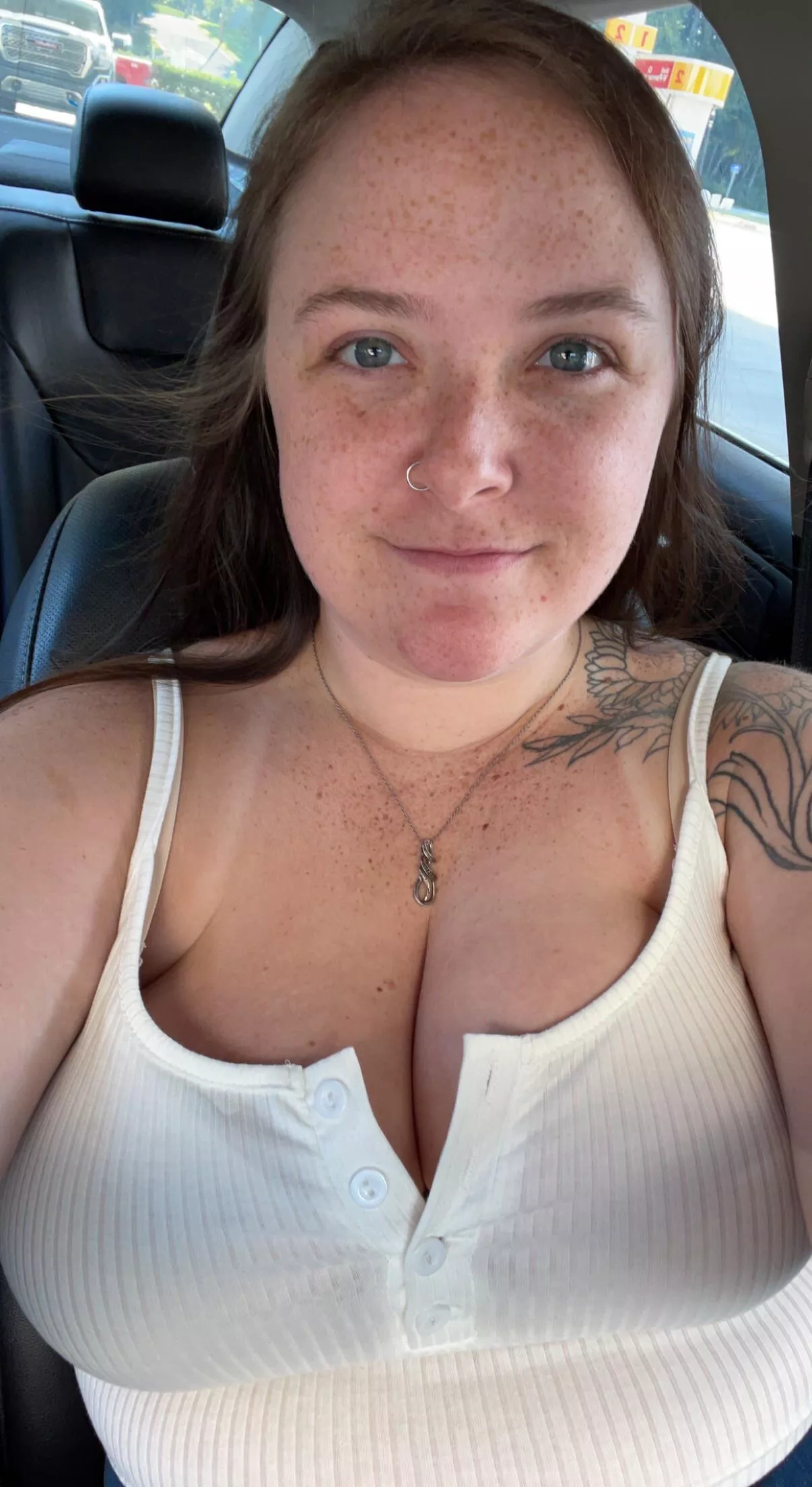 Big tits, blue eyes, and freckles :)