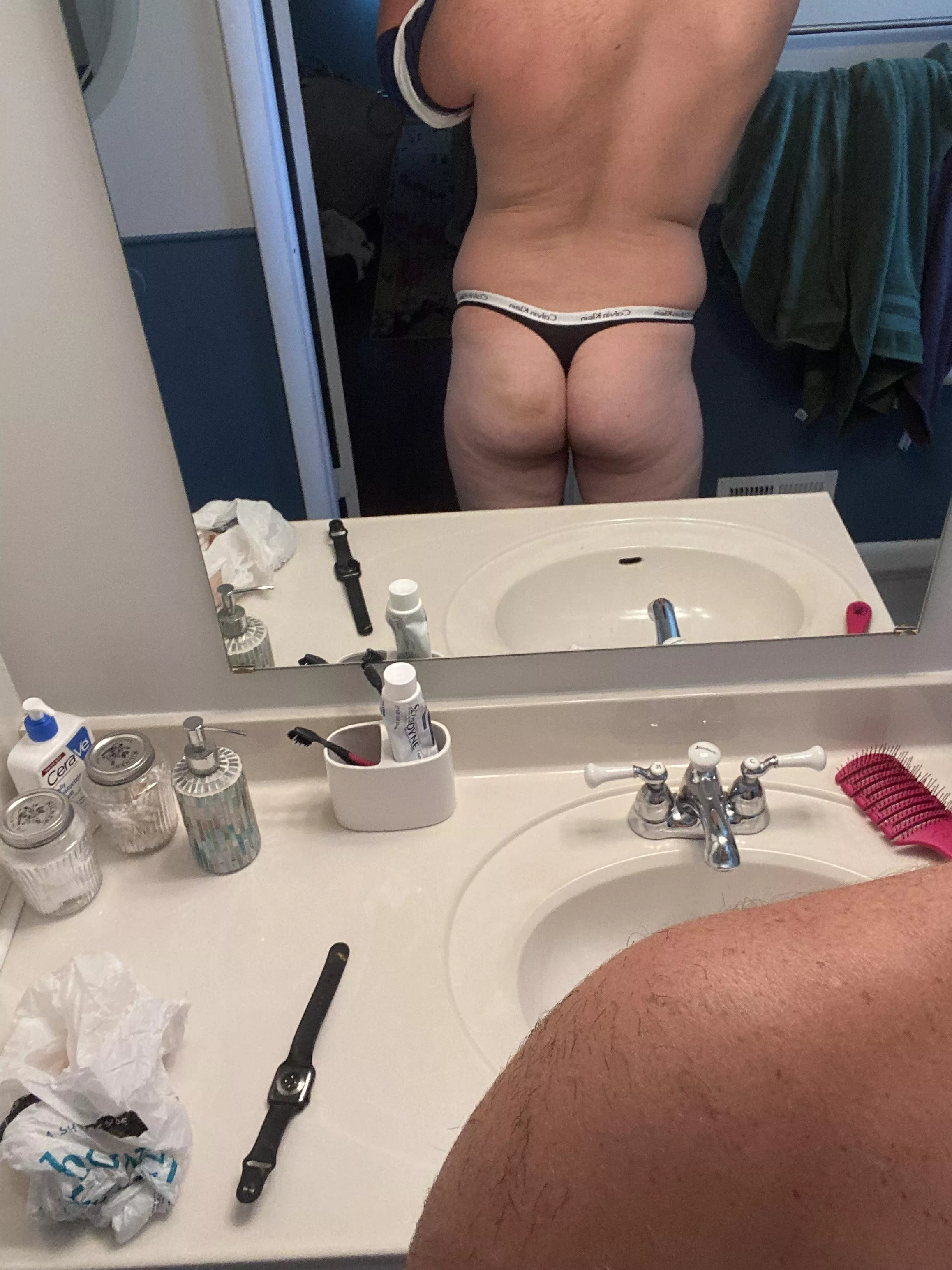 How do you like my ass in this