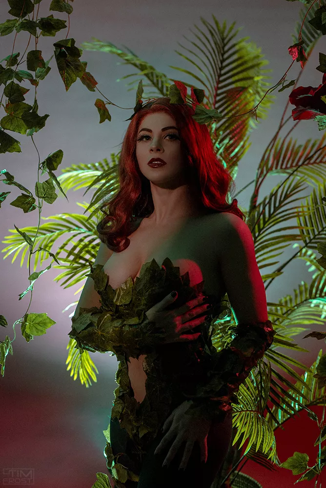 Poison Ivy from DC Comics Cosplay by Yunakairi