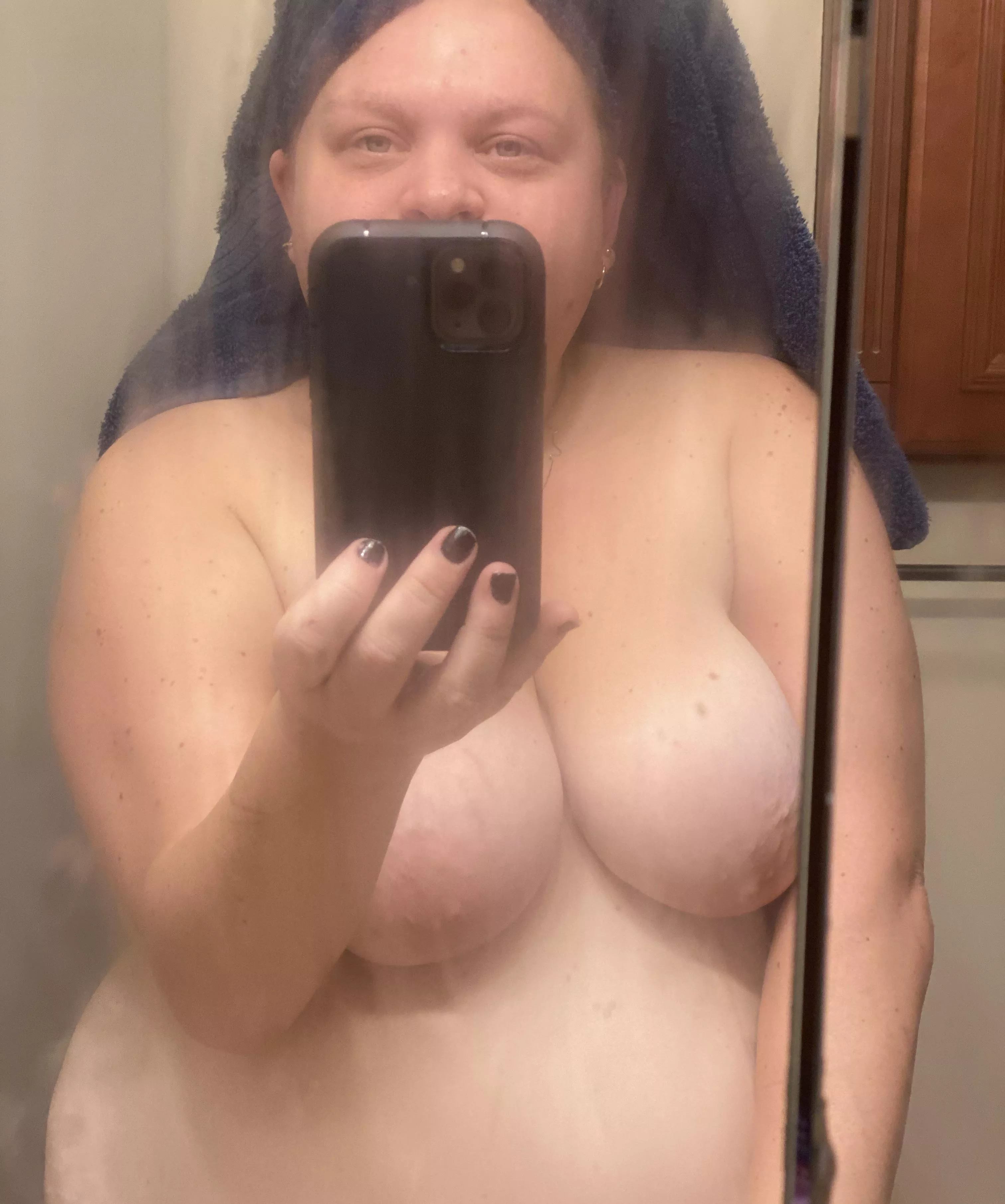 Post shower 42/f/single mama