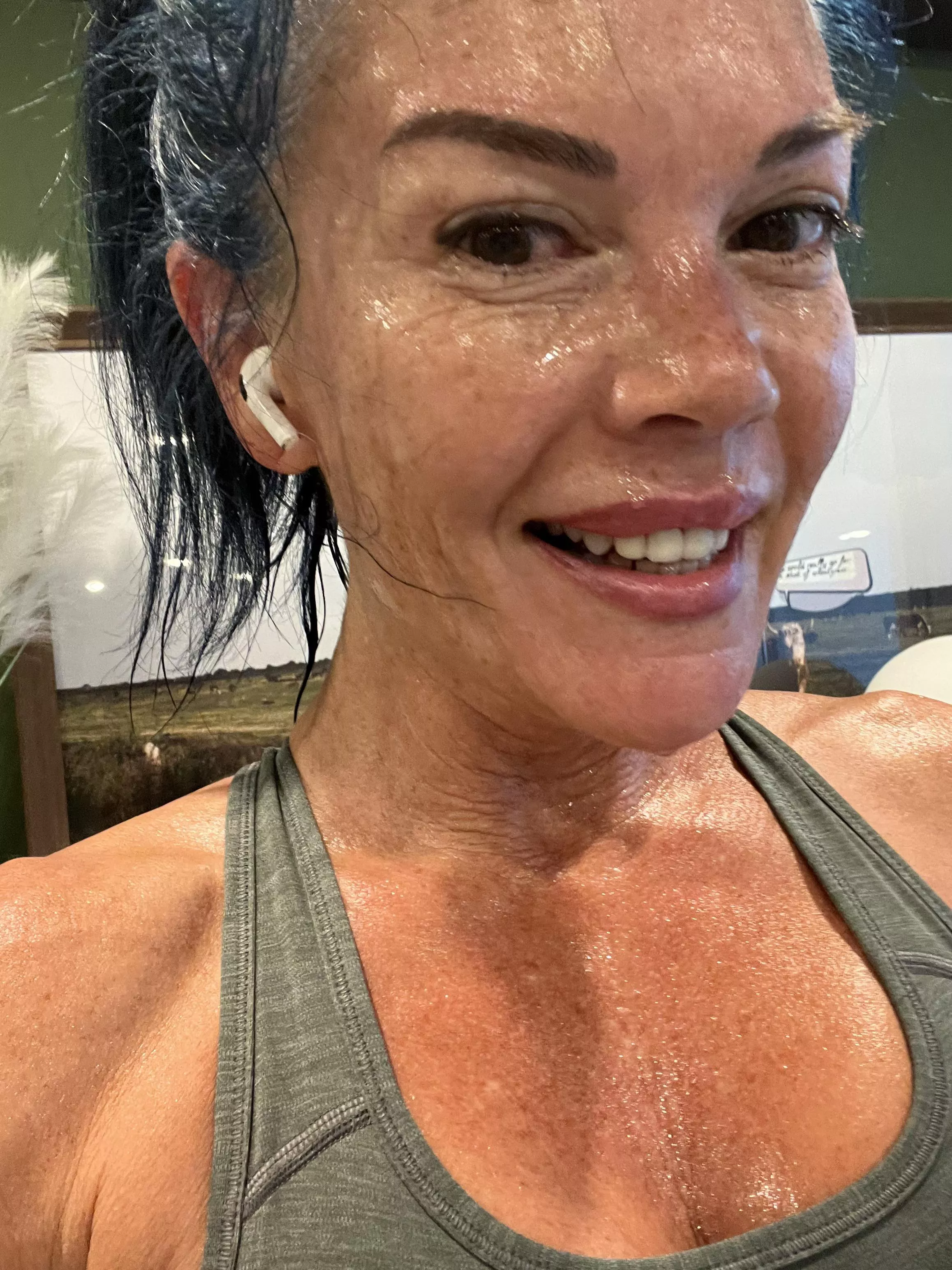 Sweaty girl content on tap! Dripping like water ðŸ’§ðŸ’§ðŸ’§ðŸ’§ðŸ’§ðŸ’§ðŸ’§ðŸ’§ðŸ’§