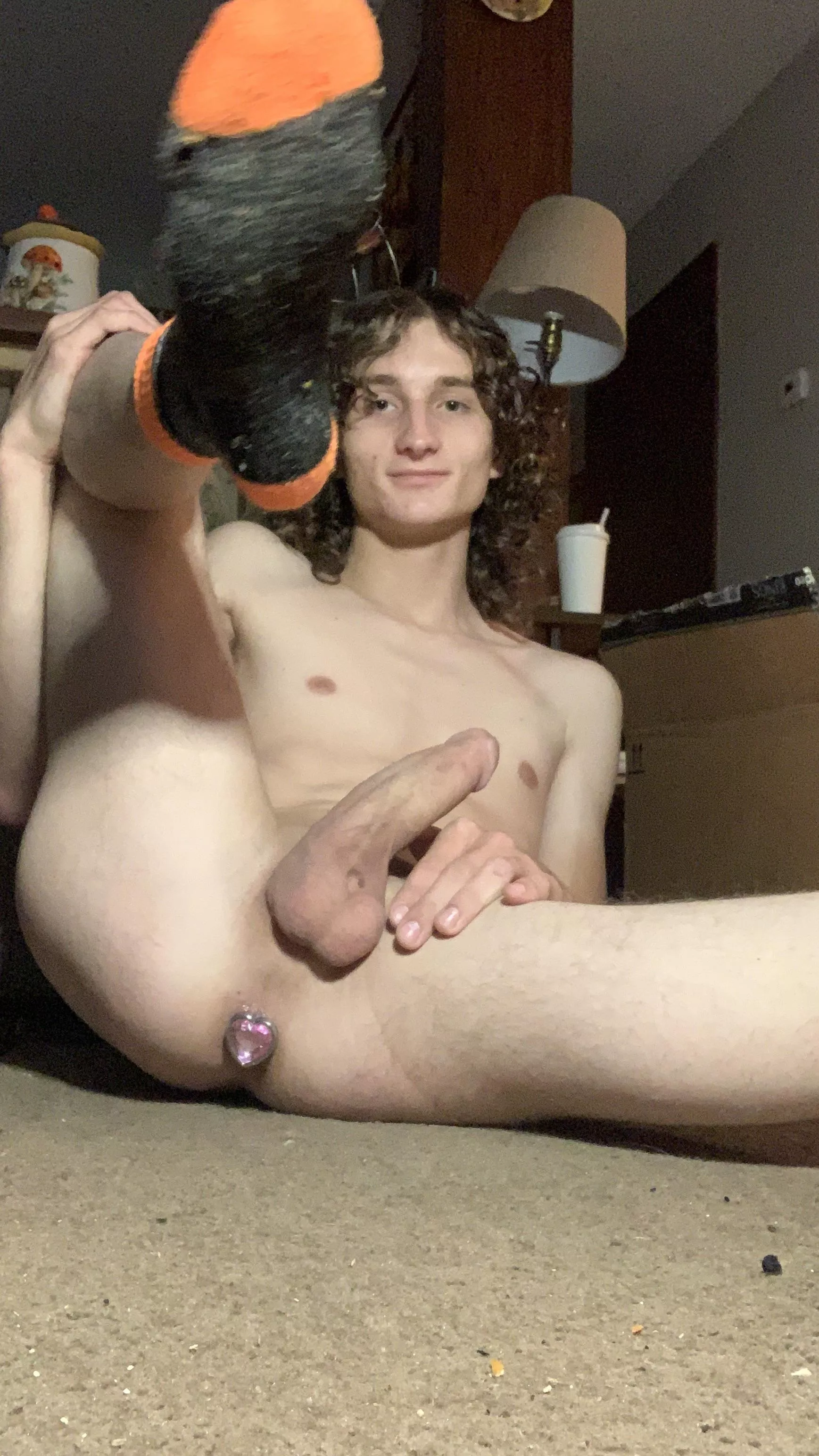 Can you stretch my 19yr old ass?this plug just isnâ€™t doing it for me