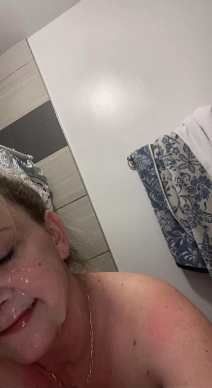 Happy cum Slut