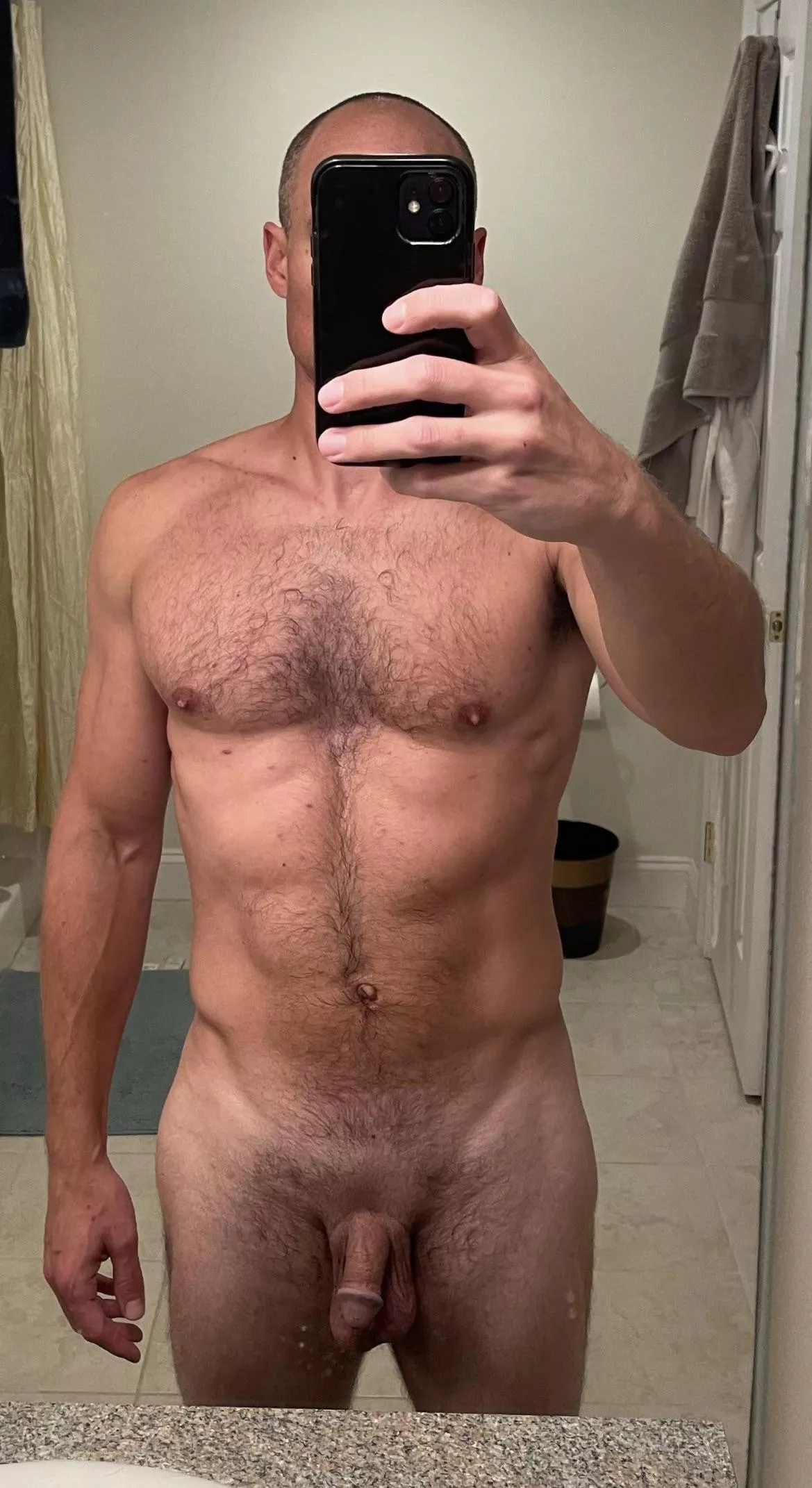 Hi ;-) 41, 5â€™10â€, 170 lbs