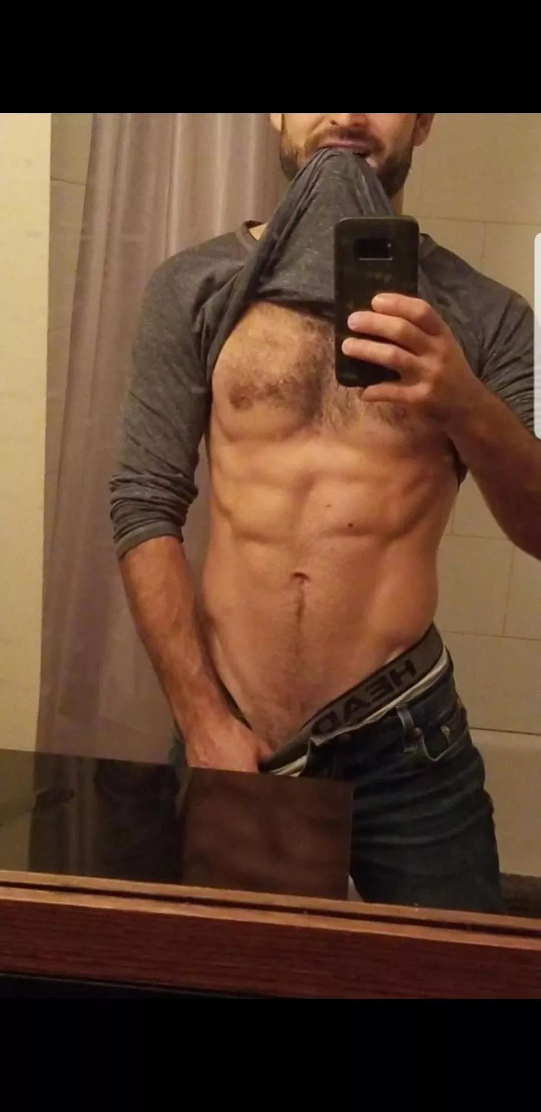 Should I make posting part of (m)y pre-workout routine?