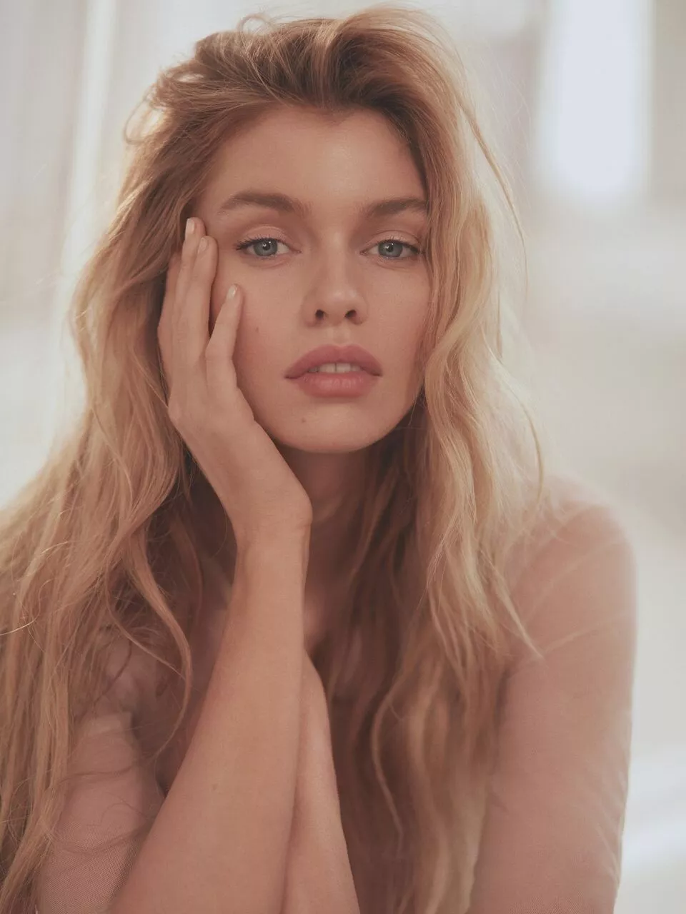 Stella Maxwell