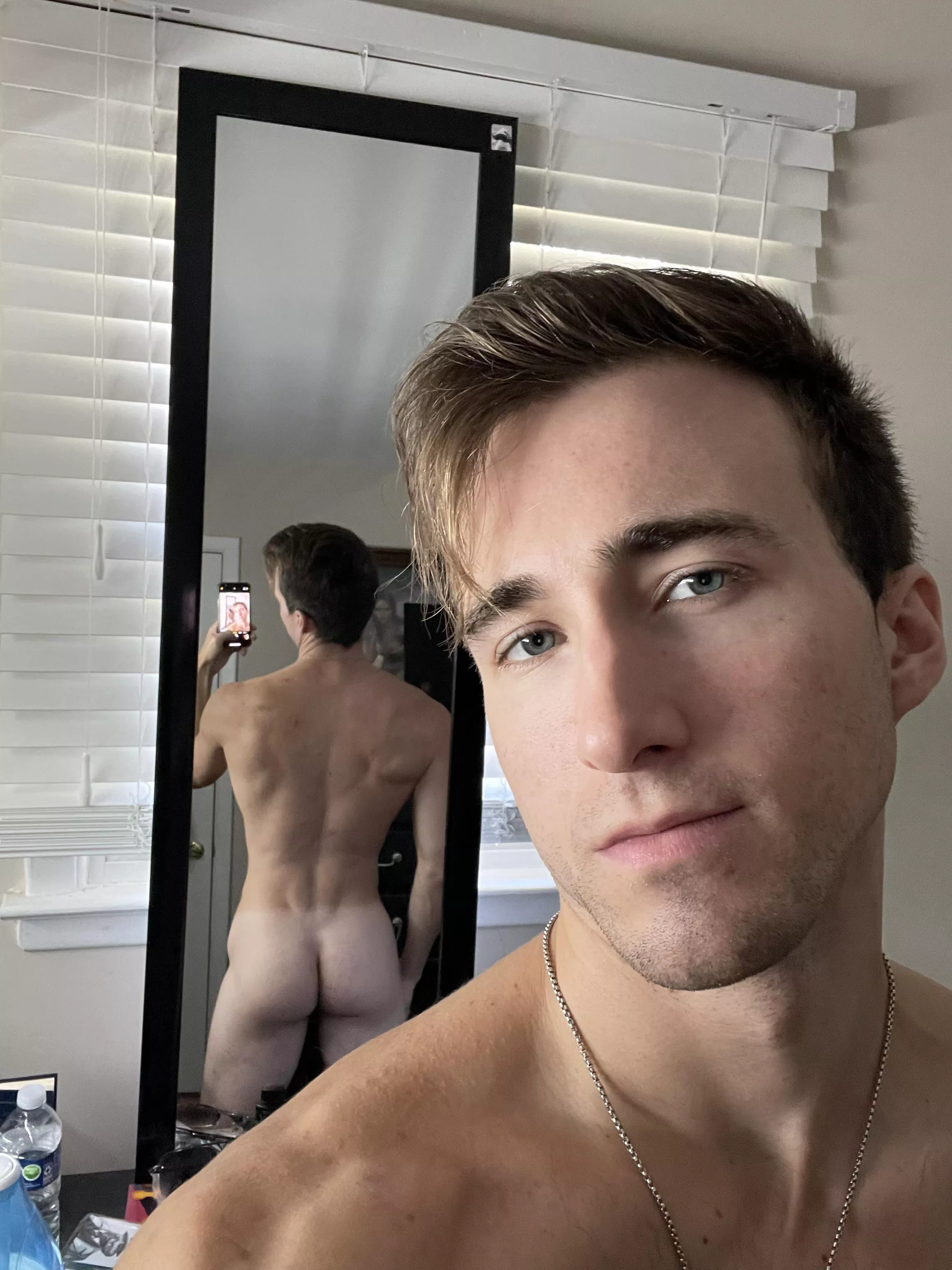 Face or ass? What did you notice first 🤣🤔