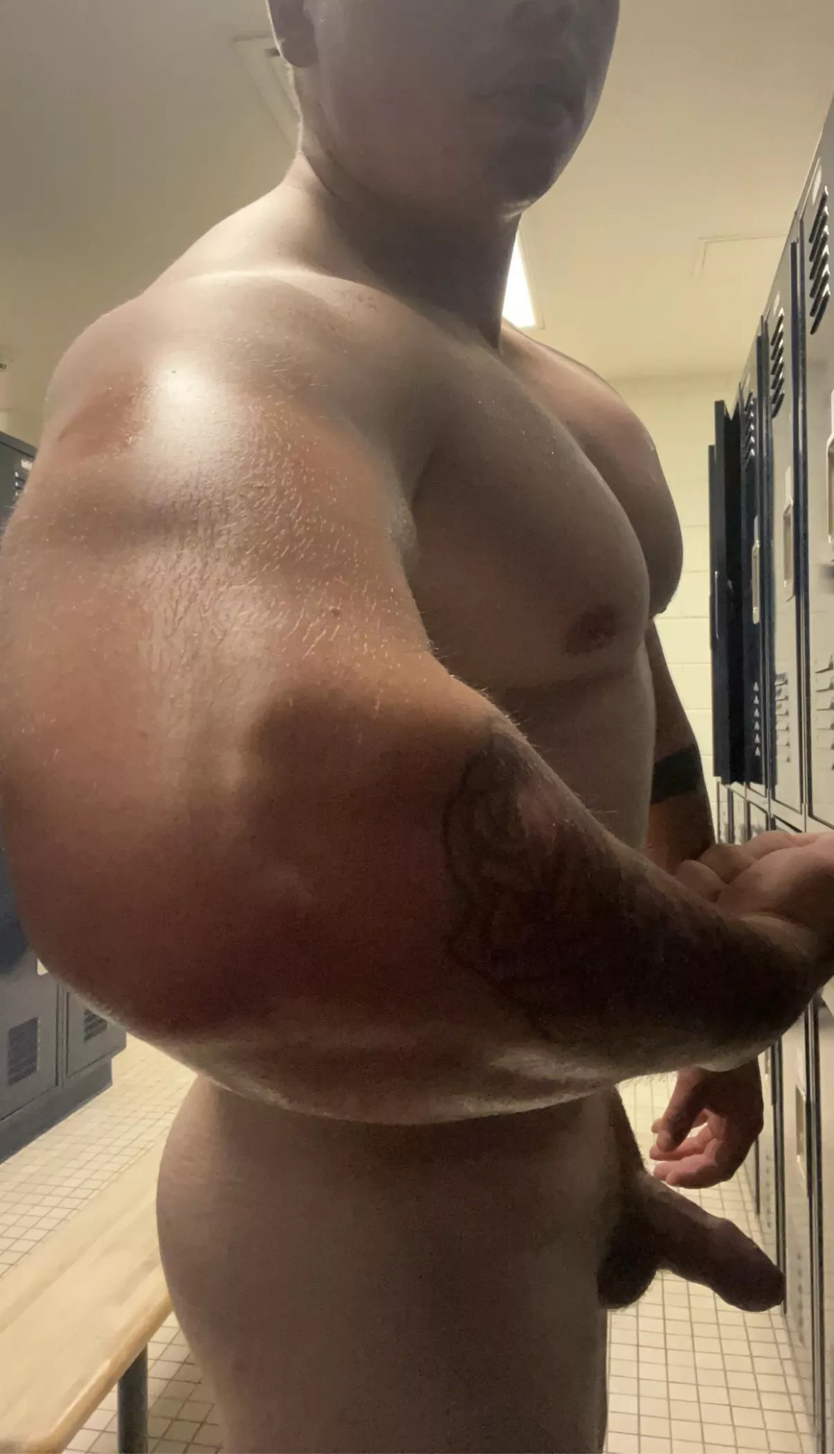 Great pump after my workout. DMs open