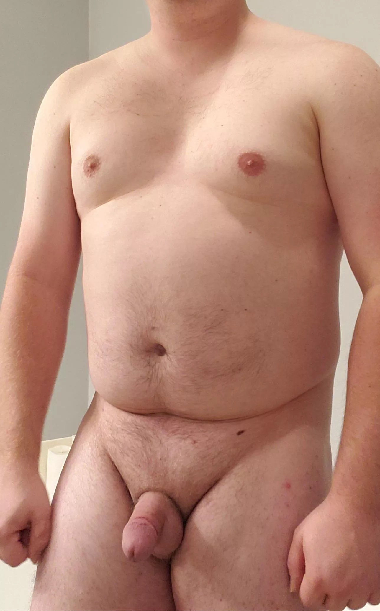 [M] 30, 210 lbs, 5ft 9in. A nude close up