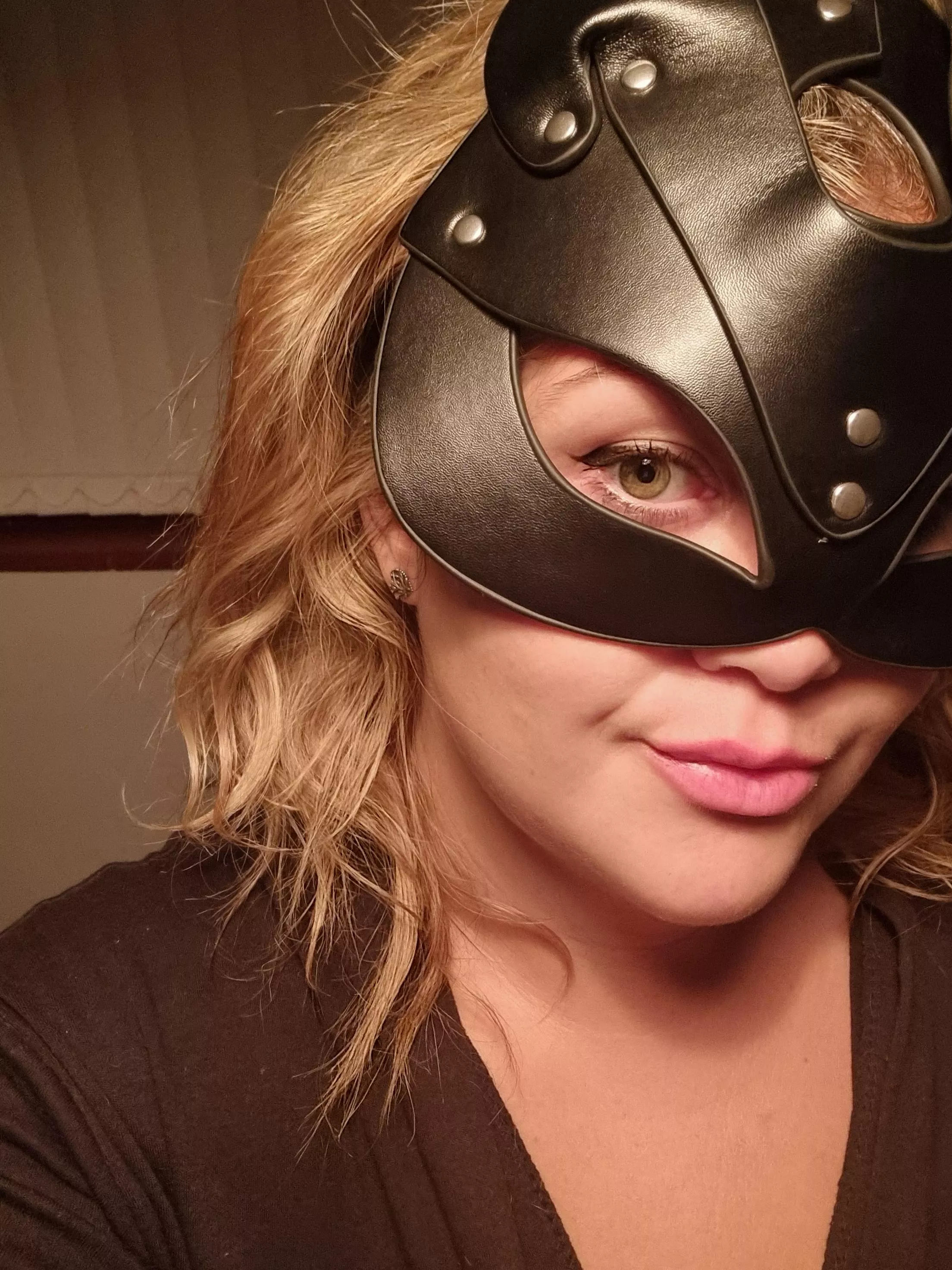 New leather mask, what do you think?