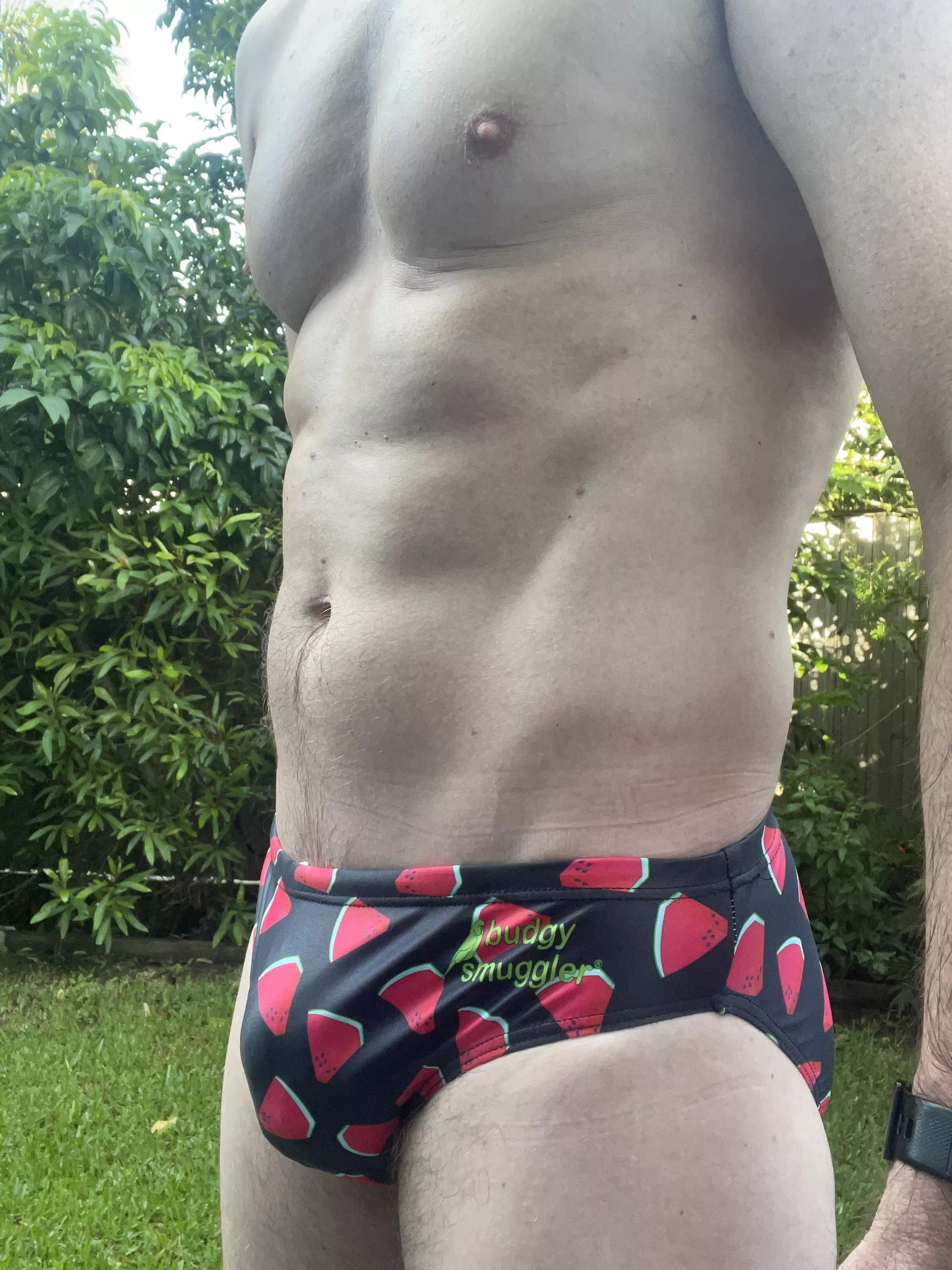 Post run cool down in the budgy smugglers [m]