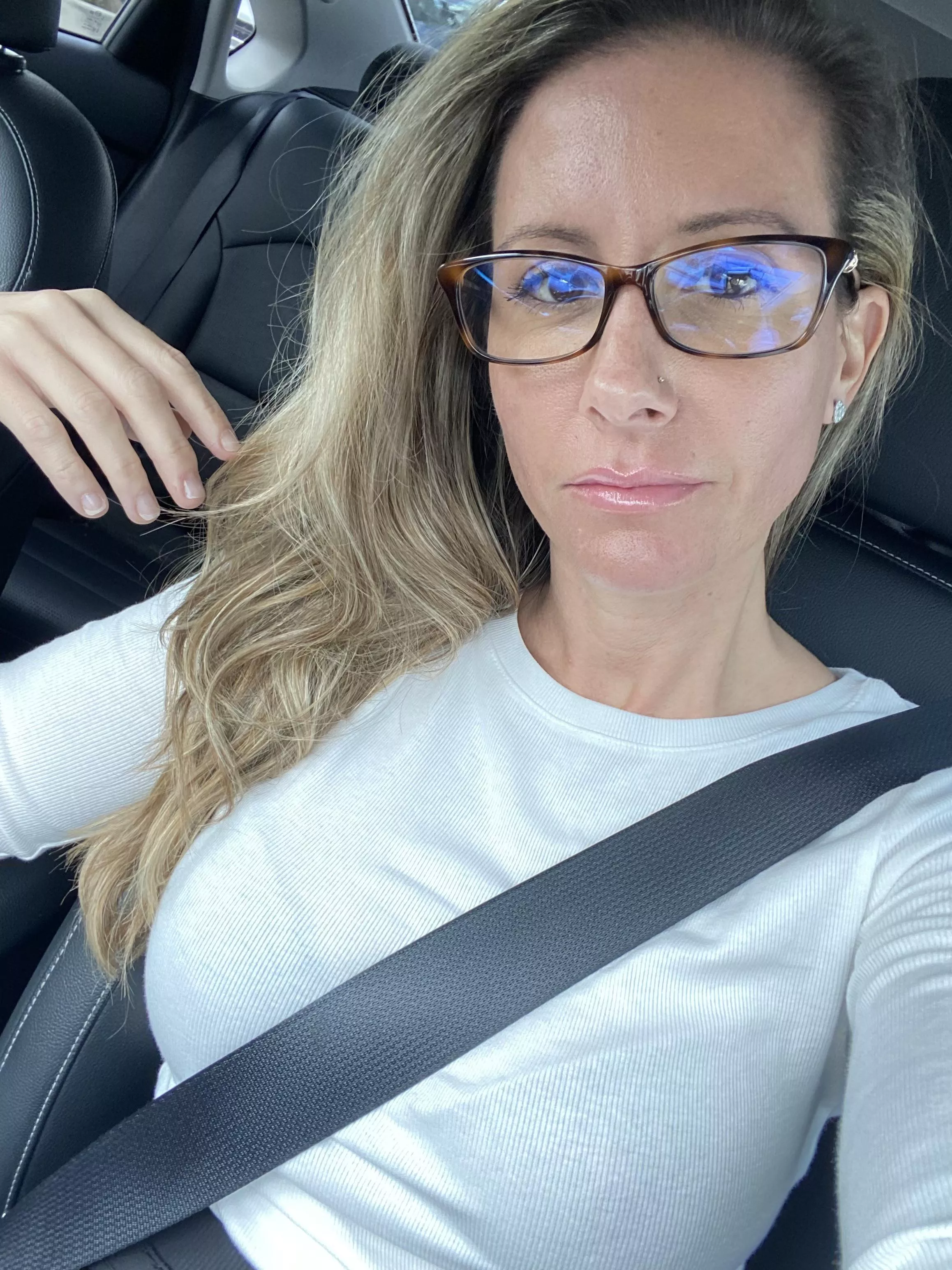 39y/o 🤓 bored during the hurricane 🌀